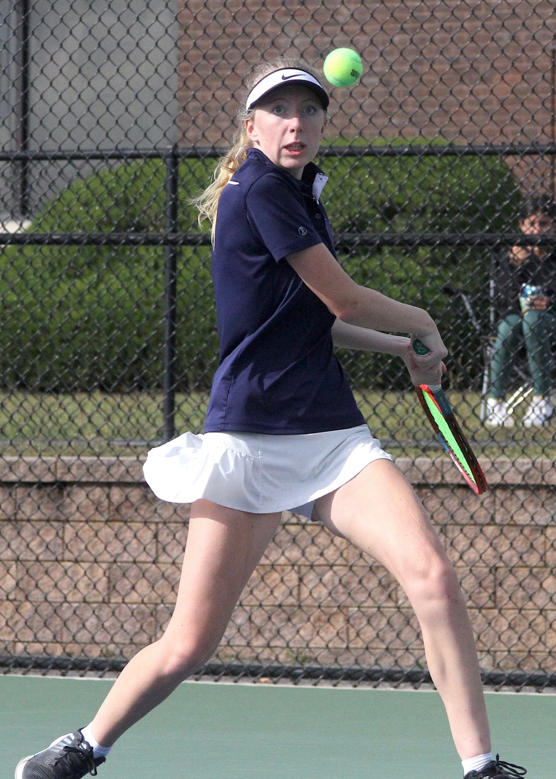 Ross senior Emmy Winter keeps her eyes on the ball. DESIRÉE KEEGAN