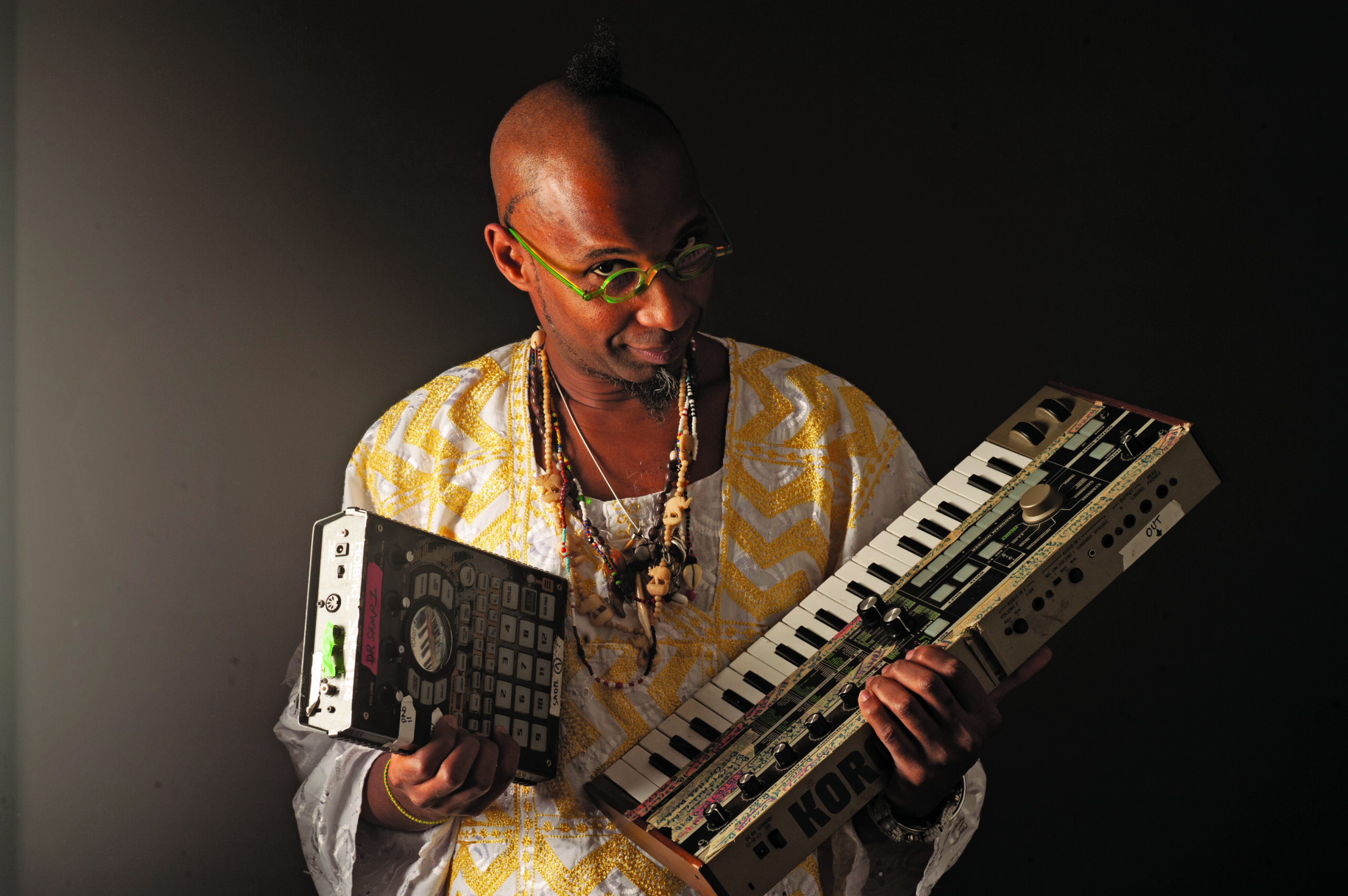 On December 5, Hamptons Doc Fest presents the 2022 Art & Inspiration Award to Soren Sorensen, director of “Omar Sosa’s 88 Well-Tuned Drums.” Pictured is Omar Sosa. © MICHAEL WEINTROB