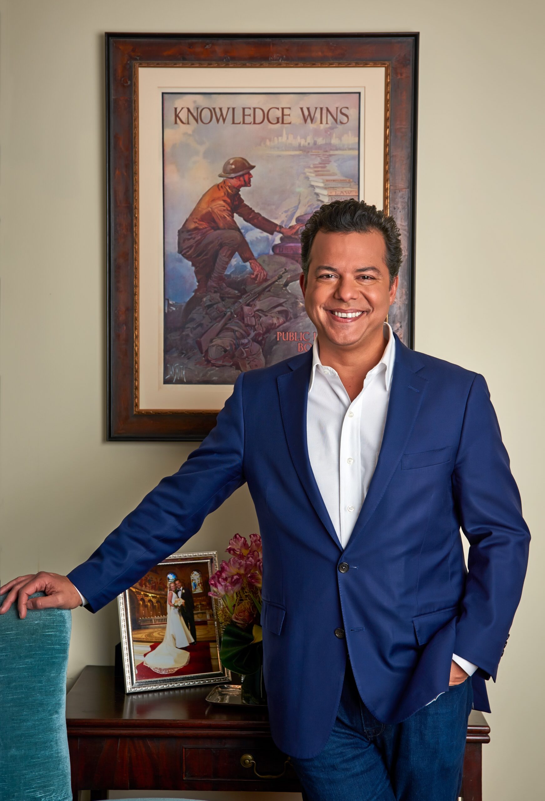 CNN senior political analyst John Avlon will be the featured guest at the Friends of John Jermain Memorial Library’s “Book and Author Cocktail Party” on December 4.