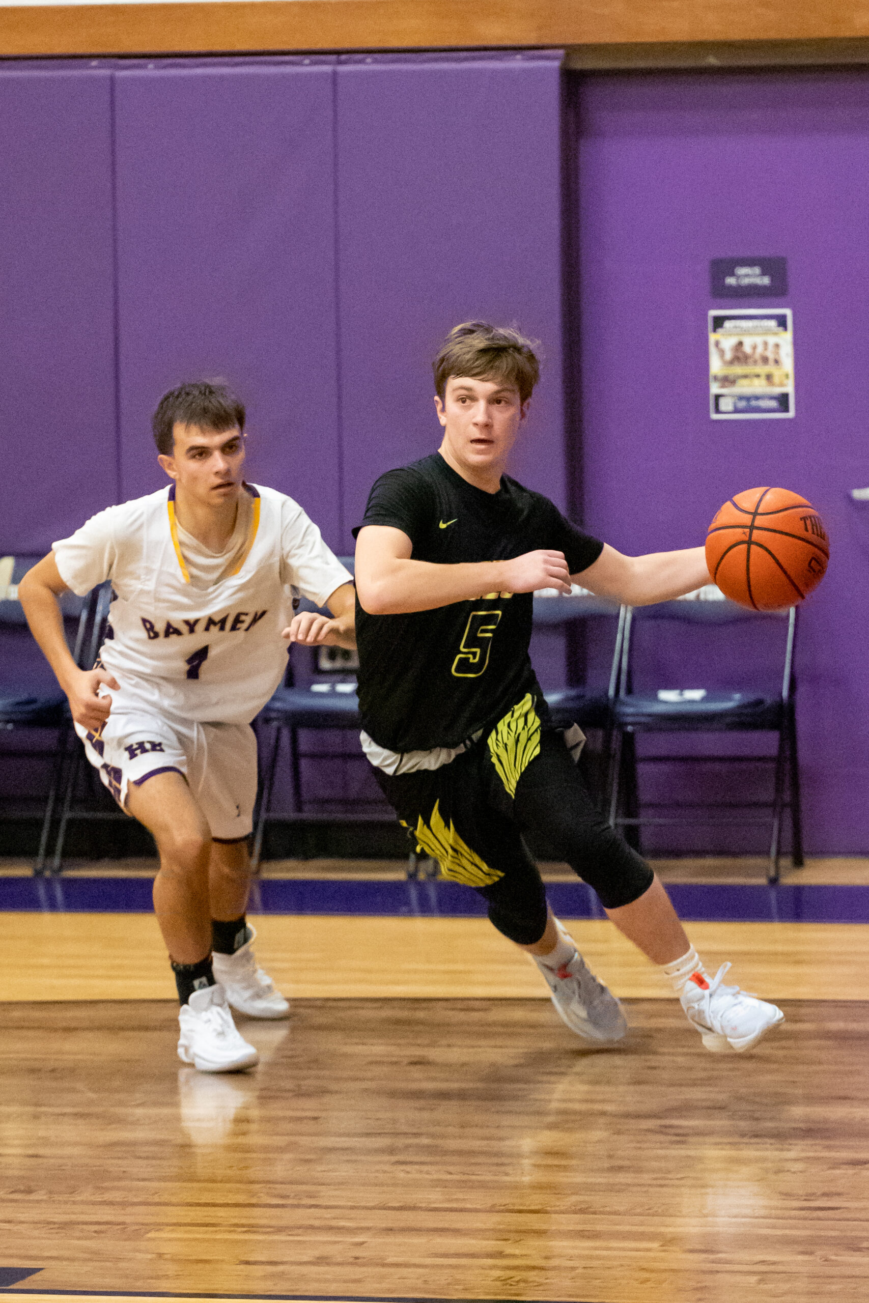 Bridgehampton senior Scott Vinski scored 15 points on November 30.    MICHAEL O'CONNOR