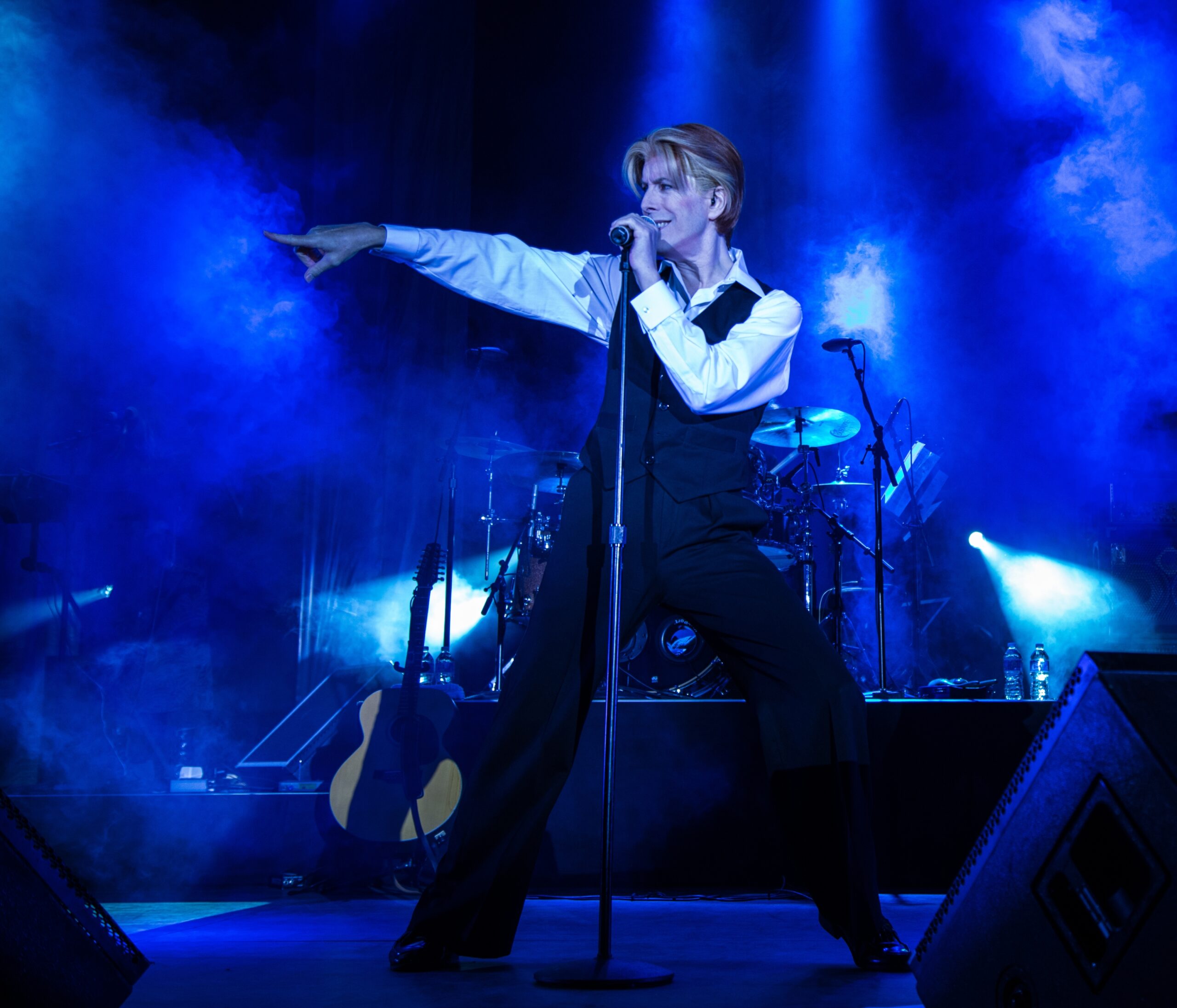 David Brighton as David Bowie. COURTESY SUFFOLK THEATER