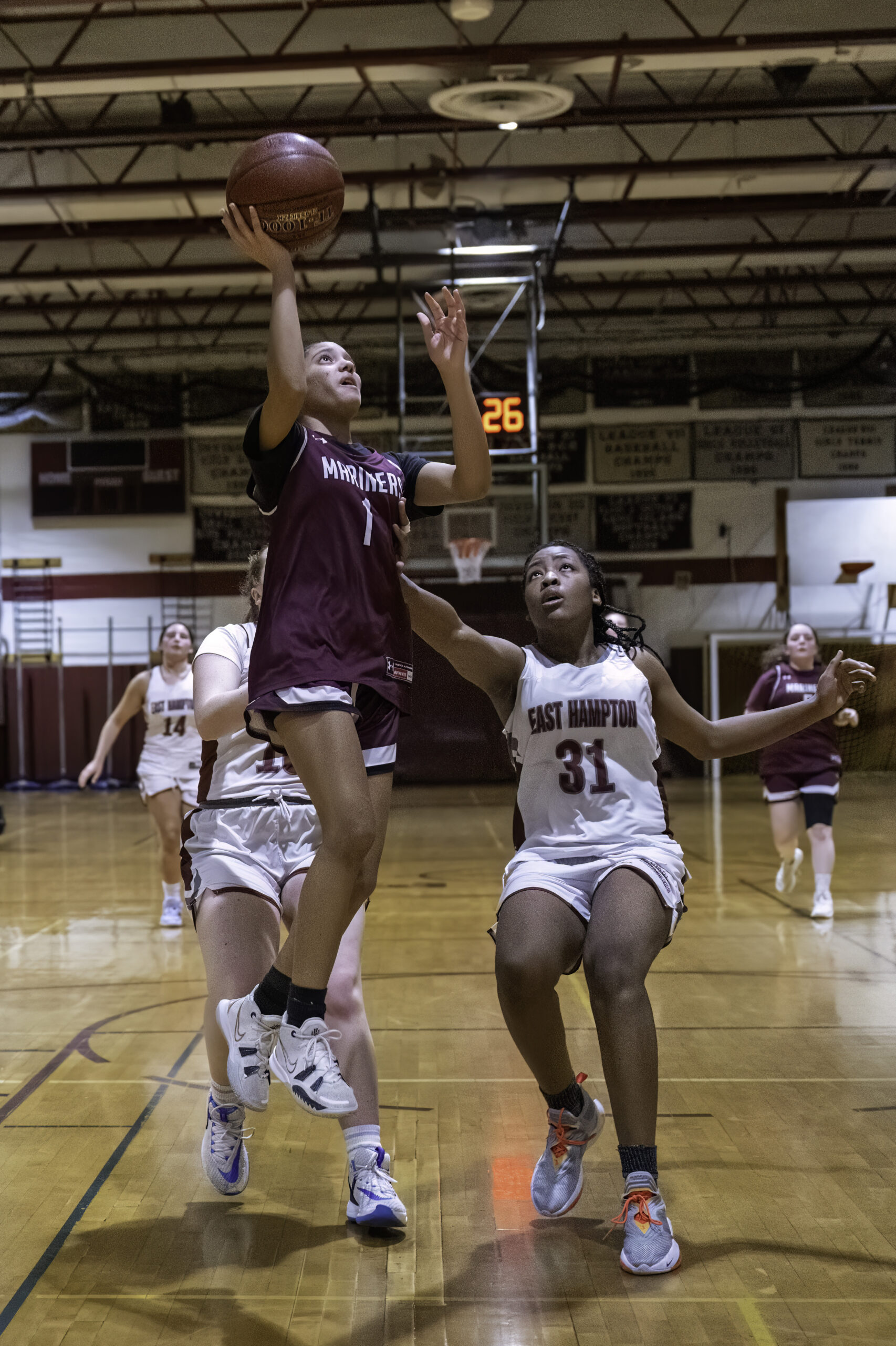 Southampton senior Daelyn Palmore scored a game-high 25 points in Monday night's victory.   MARIANNE BARNETT