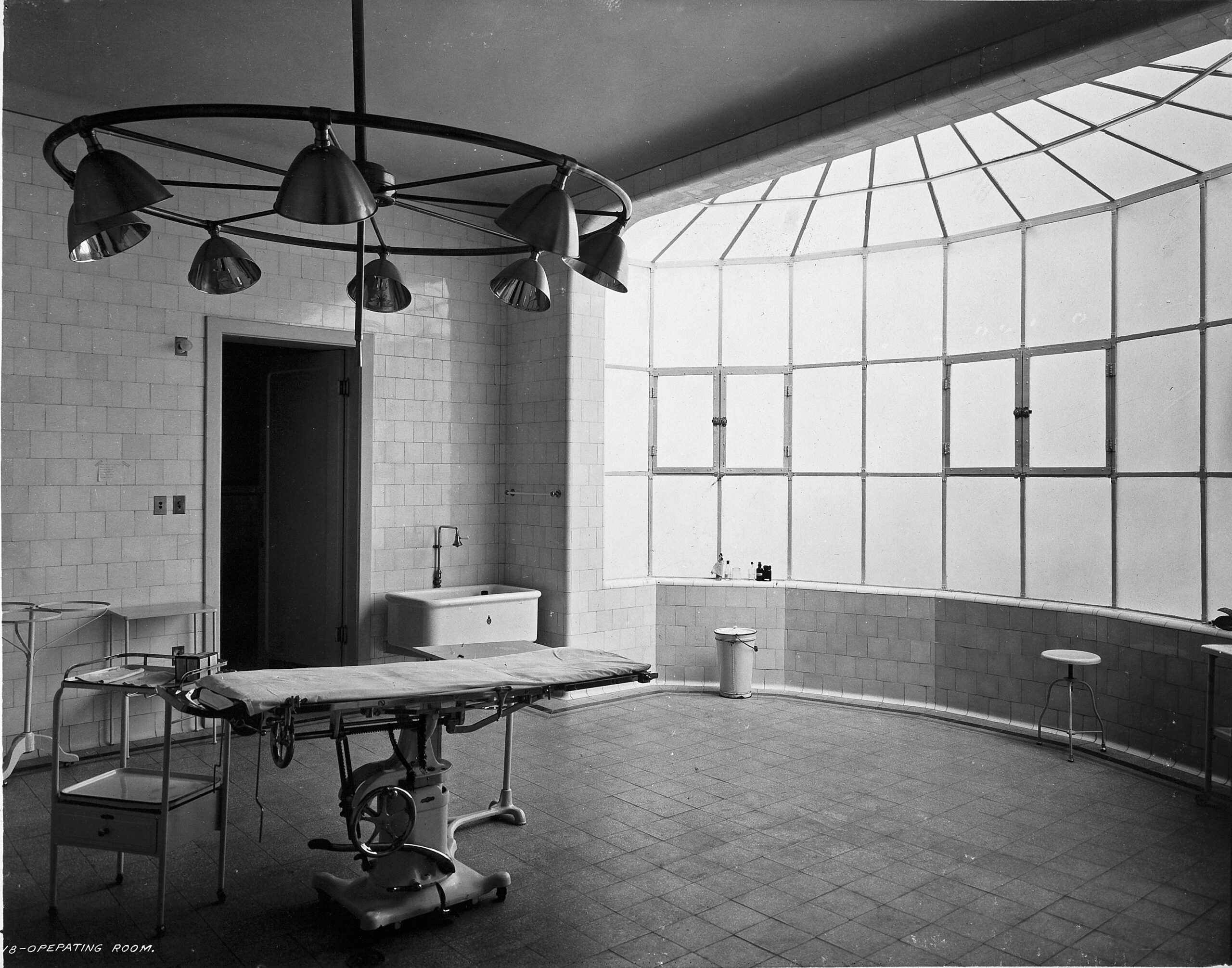 Unidentified photographer “Partial view of the operating room of the American British Cowdray Hospital, ca. 1940.” Facsimile, Framed: 13” x 17” x ¾.” COLLECTION OF CRISTINA KAHLO