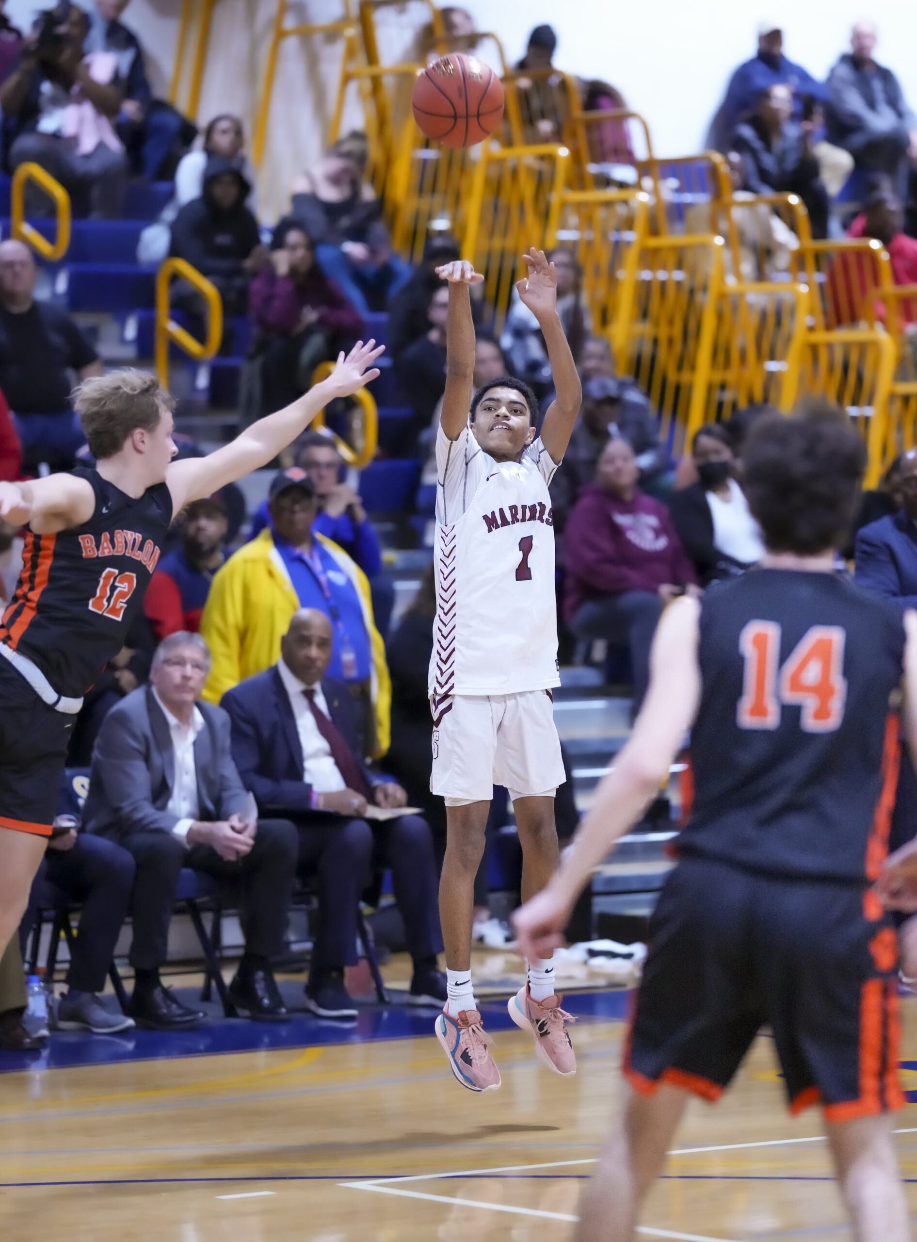 Southampton sophomore Tyson Reddick gets a shot off.   RON ESPOSITO