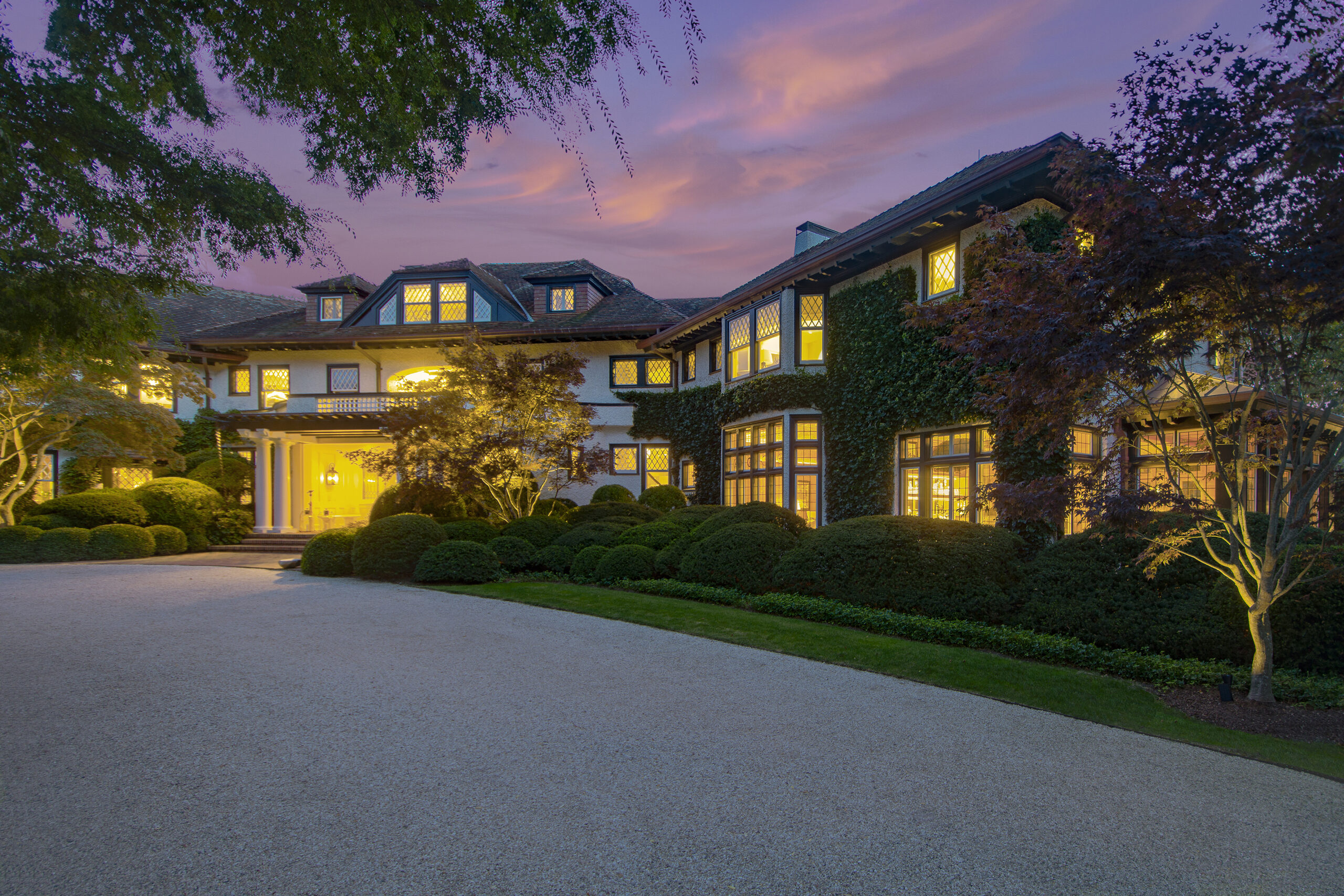 The Linden Estate at 160 Ox Pasture Road, Southampton. RICHARD TAVERNA FOR SOTHEBY'S INTERNATIONAL REALTY