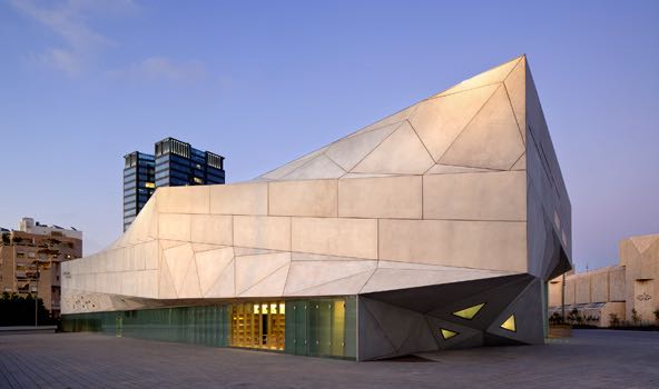 Tel Aviv Museum. Courtesy of Scott Cohen.