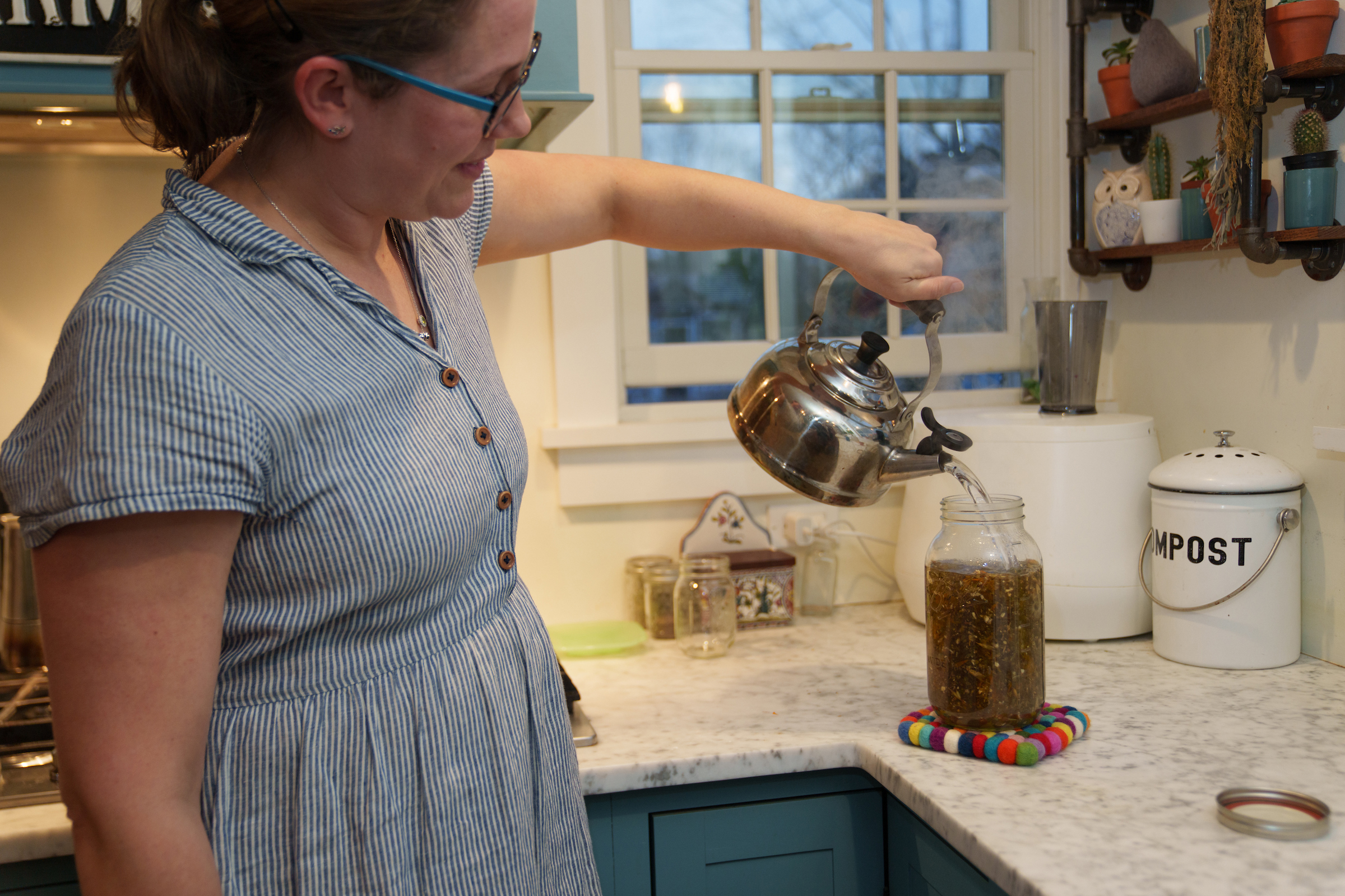 Liz Sanicola steeping homemade tea. LORI HAWKINS