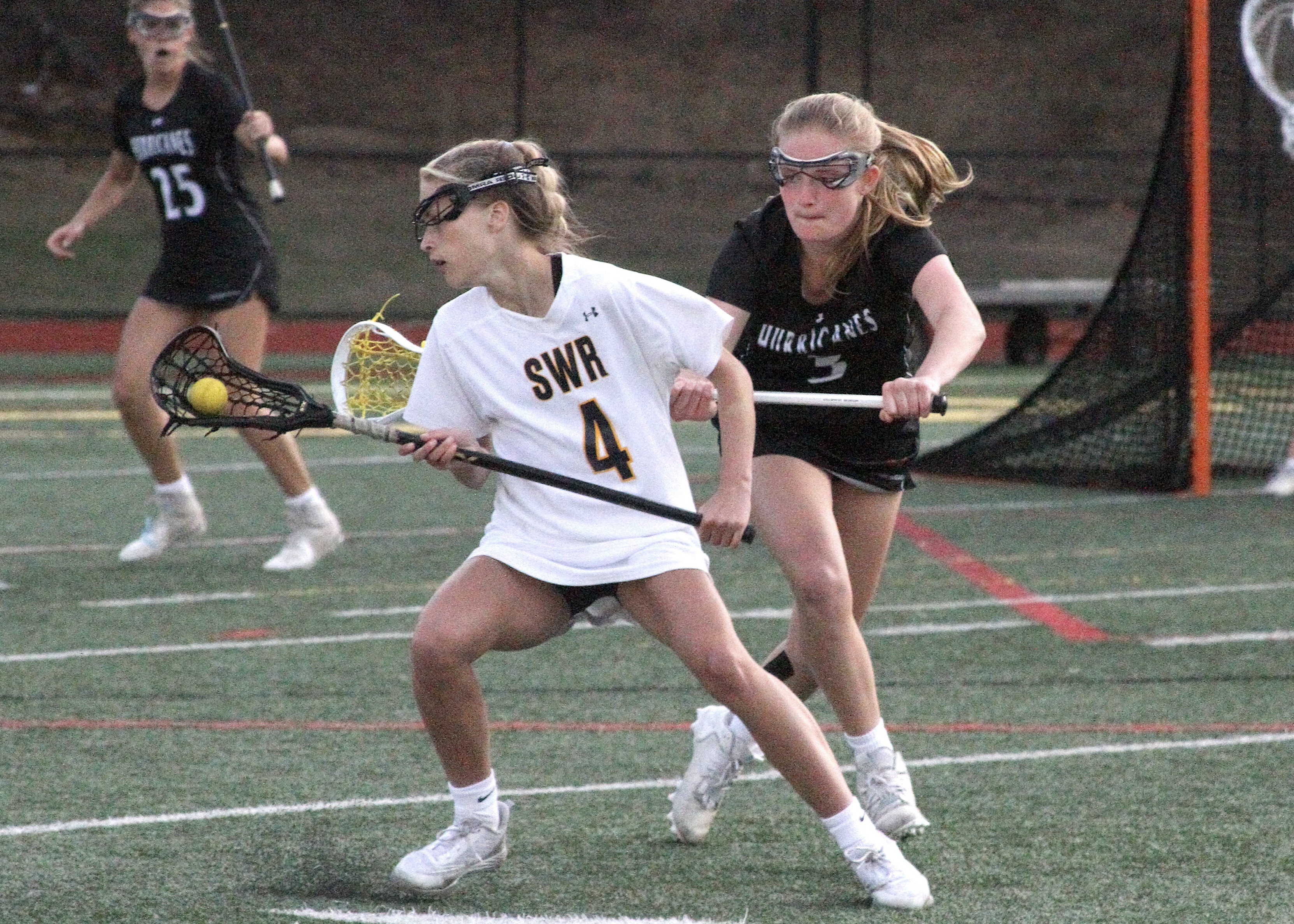 Sophomore defender and midfielder Lily Graves forces her opponent to change directions. DESIRÉE KEEGAN