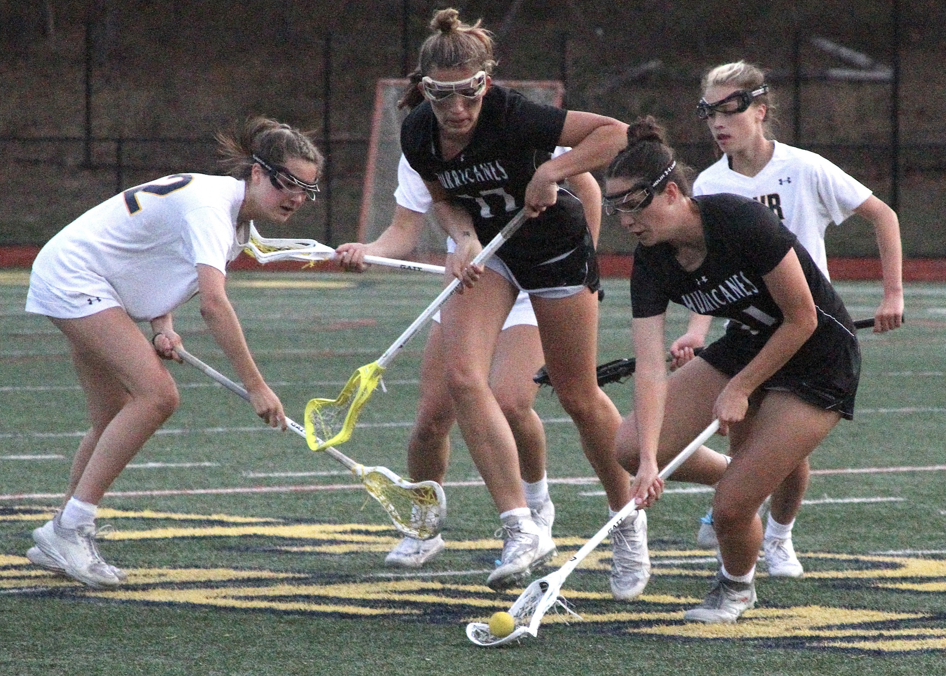 Senior midfielder and defender Reilly Mahon reaches for a looses ball. DESIRÉE KEEGAN