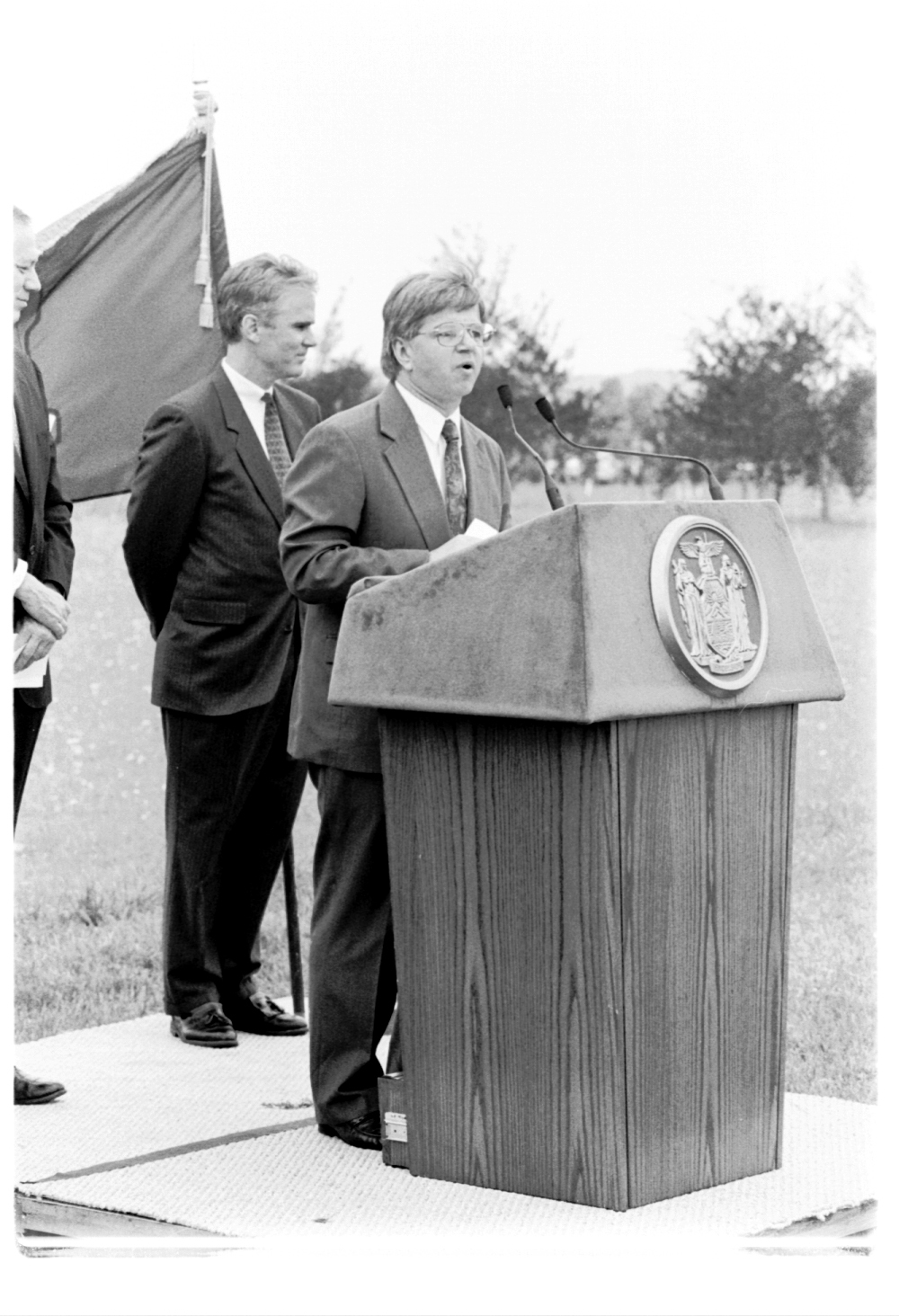 State Assemblyman Fred W. Thiele Jr. at the 1998 bill signing.