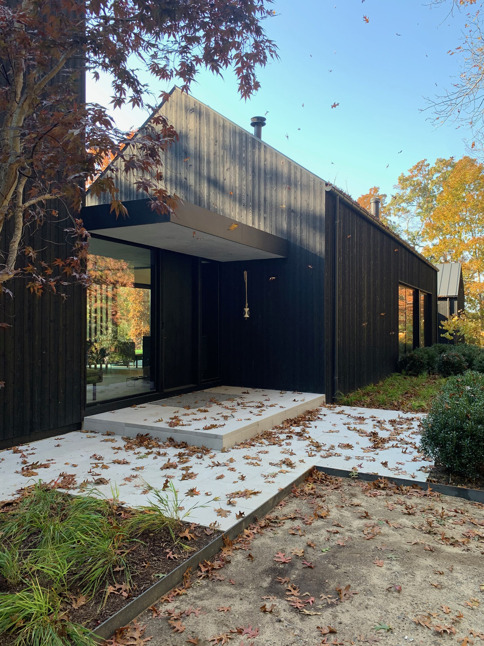 Bridgehampton House by Stuart Basseches earned a juror award for architecture.