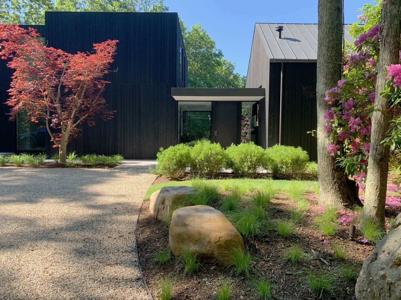 Bridgehampton House by Stuart Basseches earned a juror award for architecture.