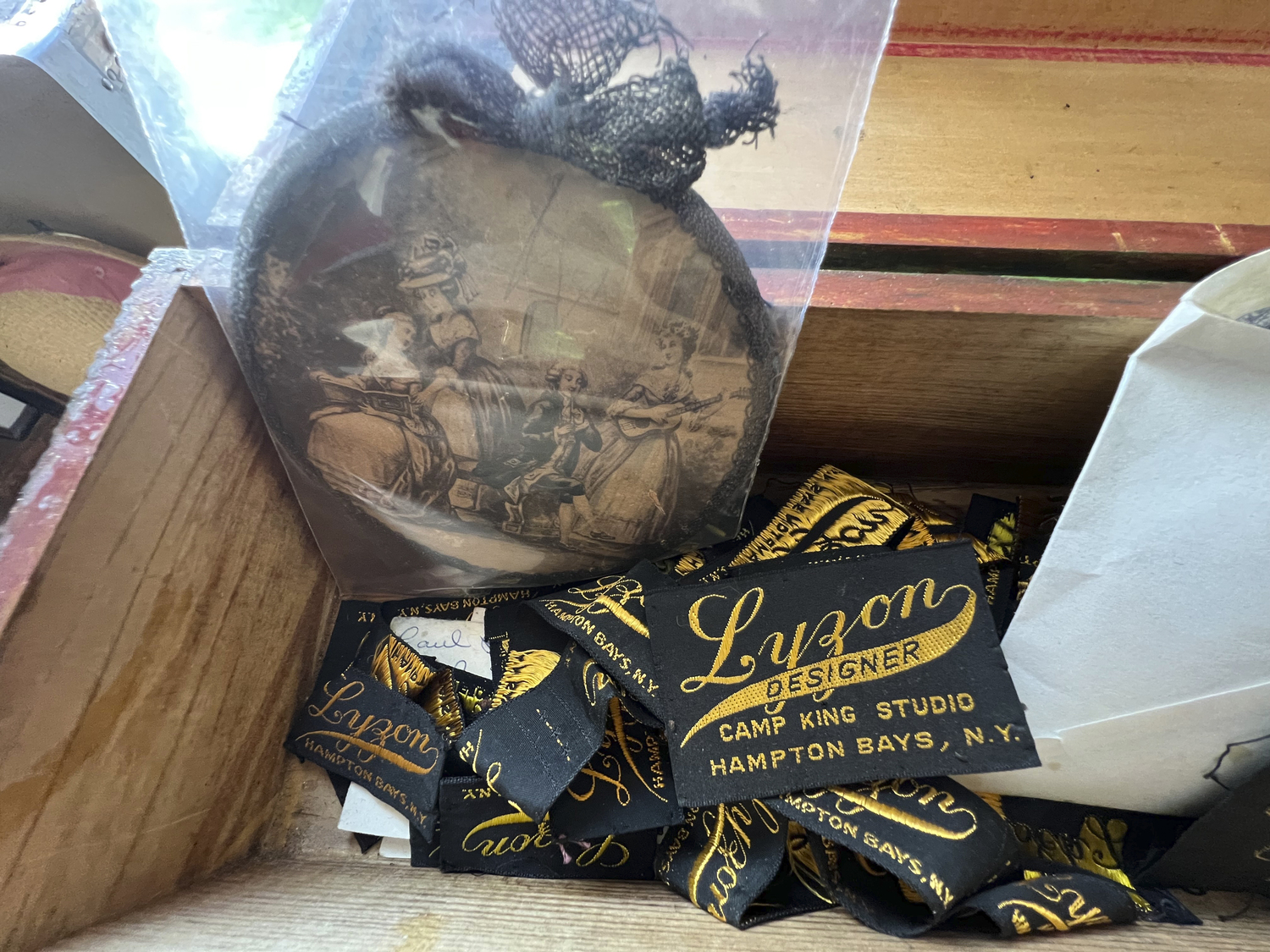 The Lyzon lable.  DANA SHAW