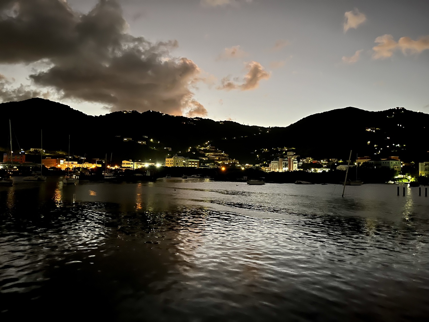 Islands and night. Hannah Selinger photo