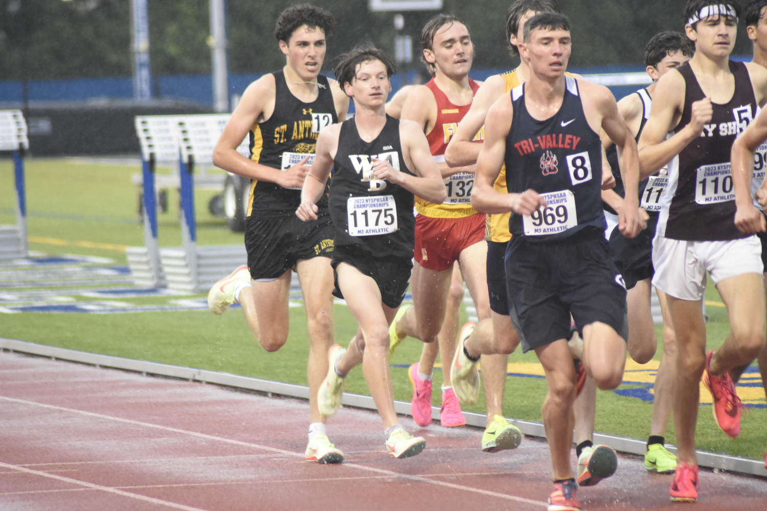 Max Haynia works his way to the front of the pack.   DREW BUDD