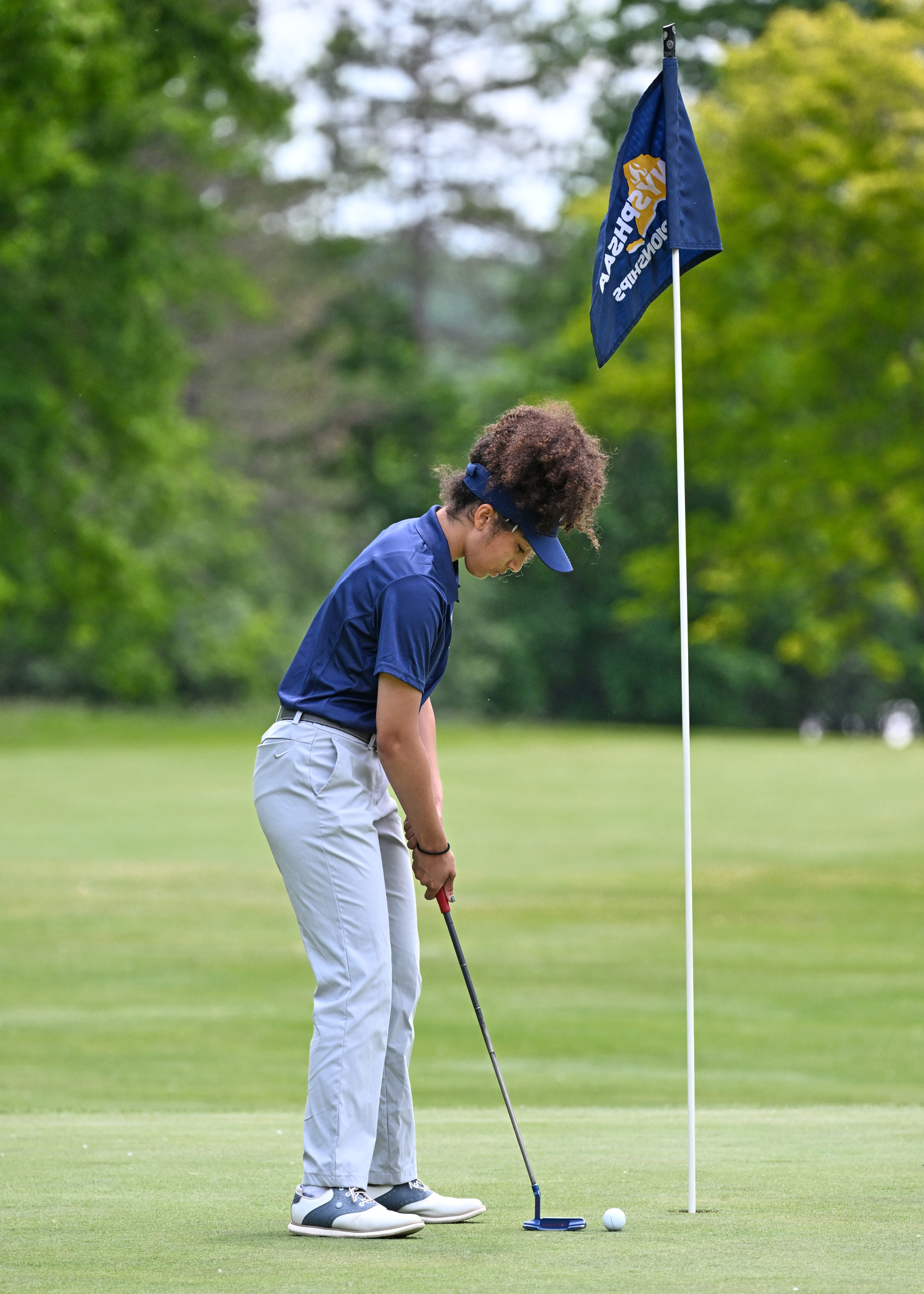 Southampton senior Ella Coady putts.   LISS PHILLIPS