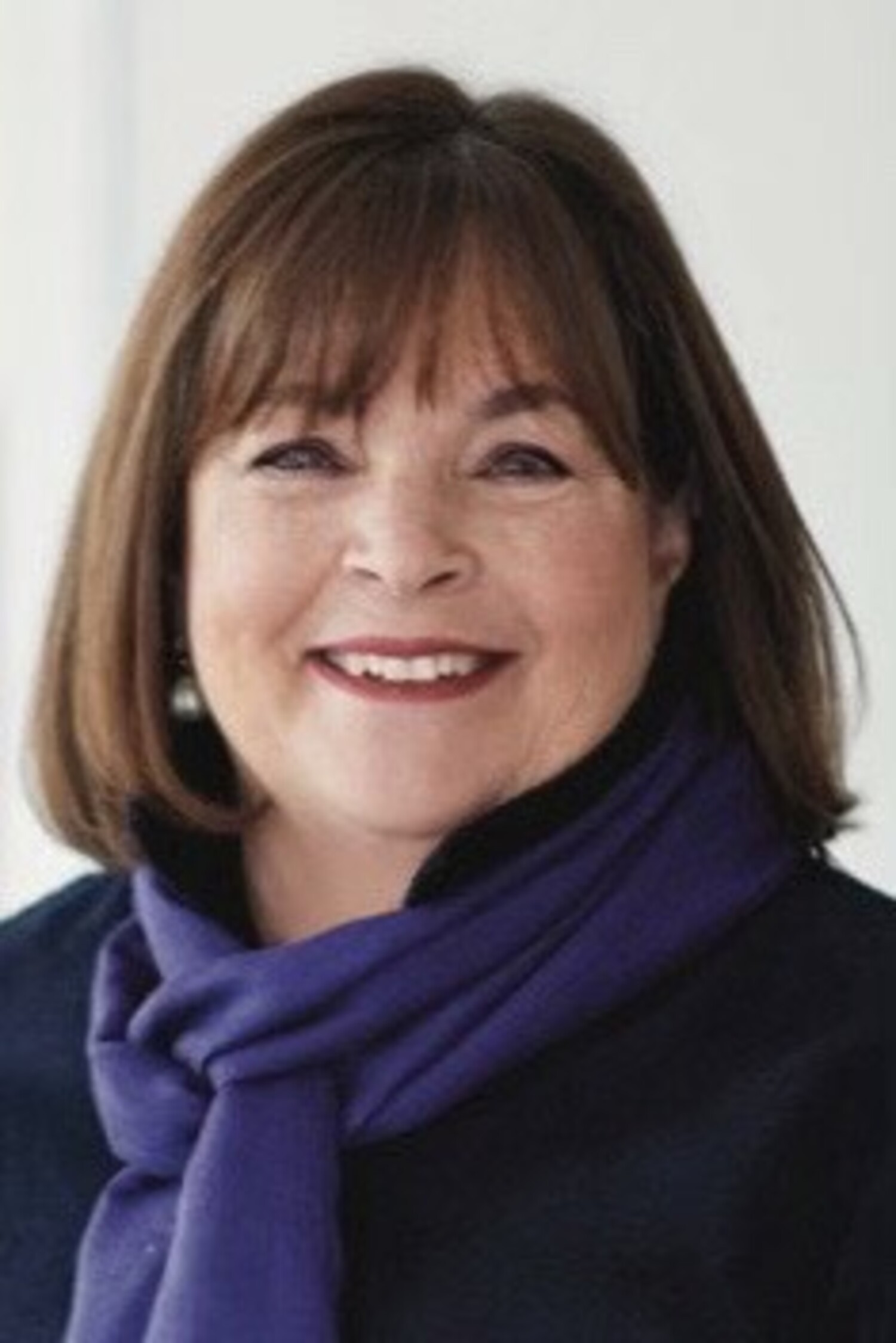 Ina Garten speaks with author Jennifer Breheny Wallace on August 11. COURTESY HAMPTON LIBRARY