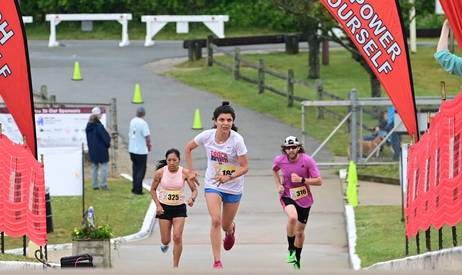 Lara Jacobs of New York City was the female champion of Saturday's Beacon of Hope 5K.    ED GRENZIG/LONG ISLAND RUNNING PHOTOS