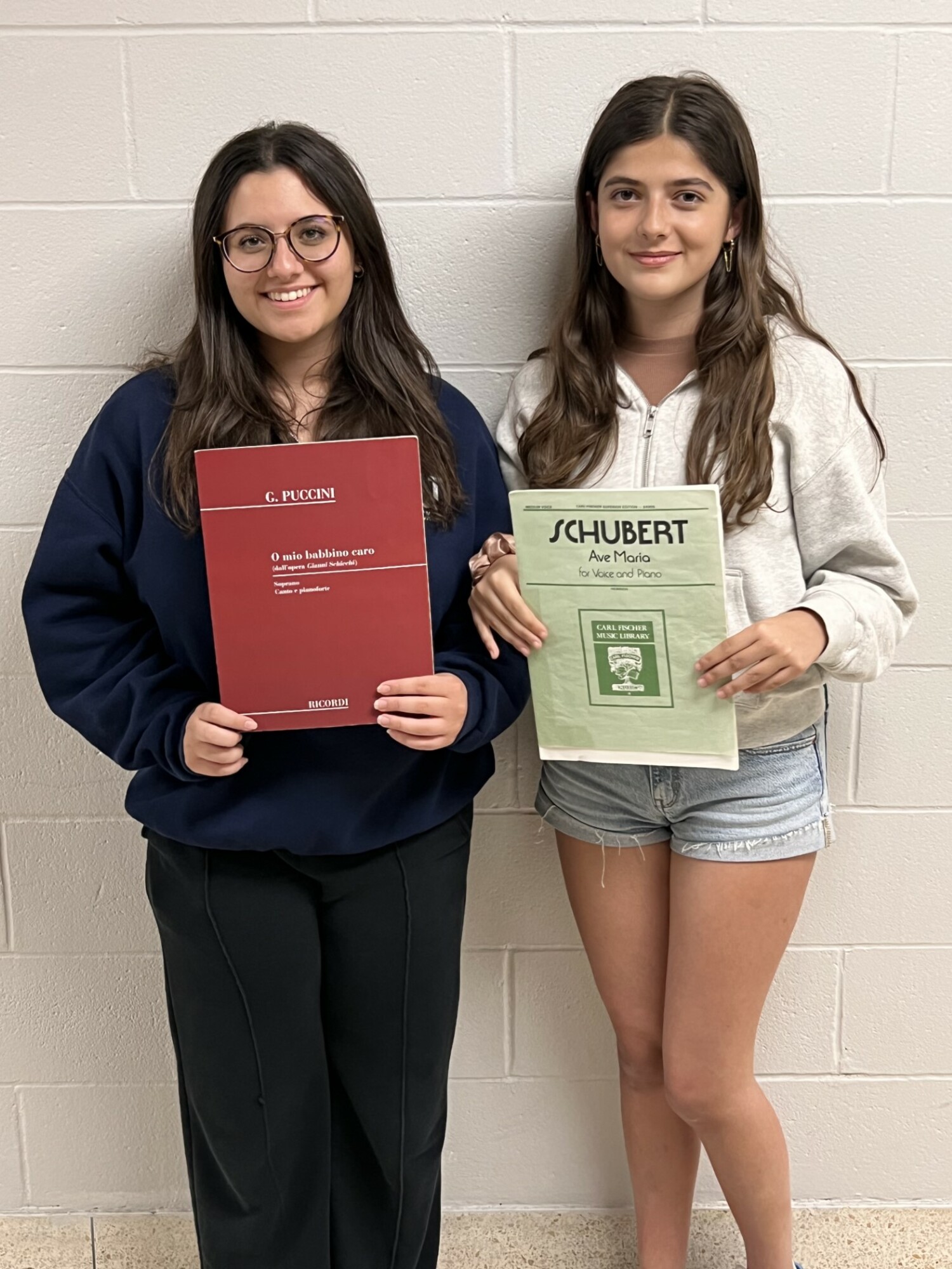 Two Southampton High School chorus students have been recognized with Choral Society of the Hamptons awards. Senior Emma Cervone and sophomore Beatriz Fino Morfogen were each presented with a $500 scholarship toward vocal lessons.
They earned the award by singing either a classical or Broadway song of their choice and
participating in an interview by the Choral Society of the Hamptons member committee.
Cervone (left) sang “O Mio Babbino Caro” from Puccini’s comic opera “Gianni Schicchi” and
Morfogen sang Franz Schubert’s “Ave Maria.” COURTESY SOUTHAMPTON SCHOOL DISTRICT