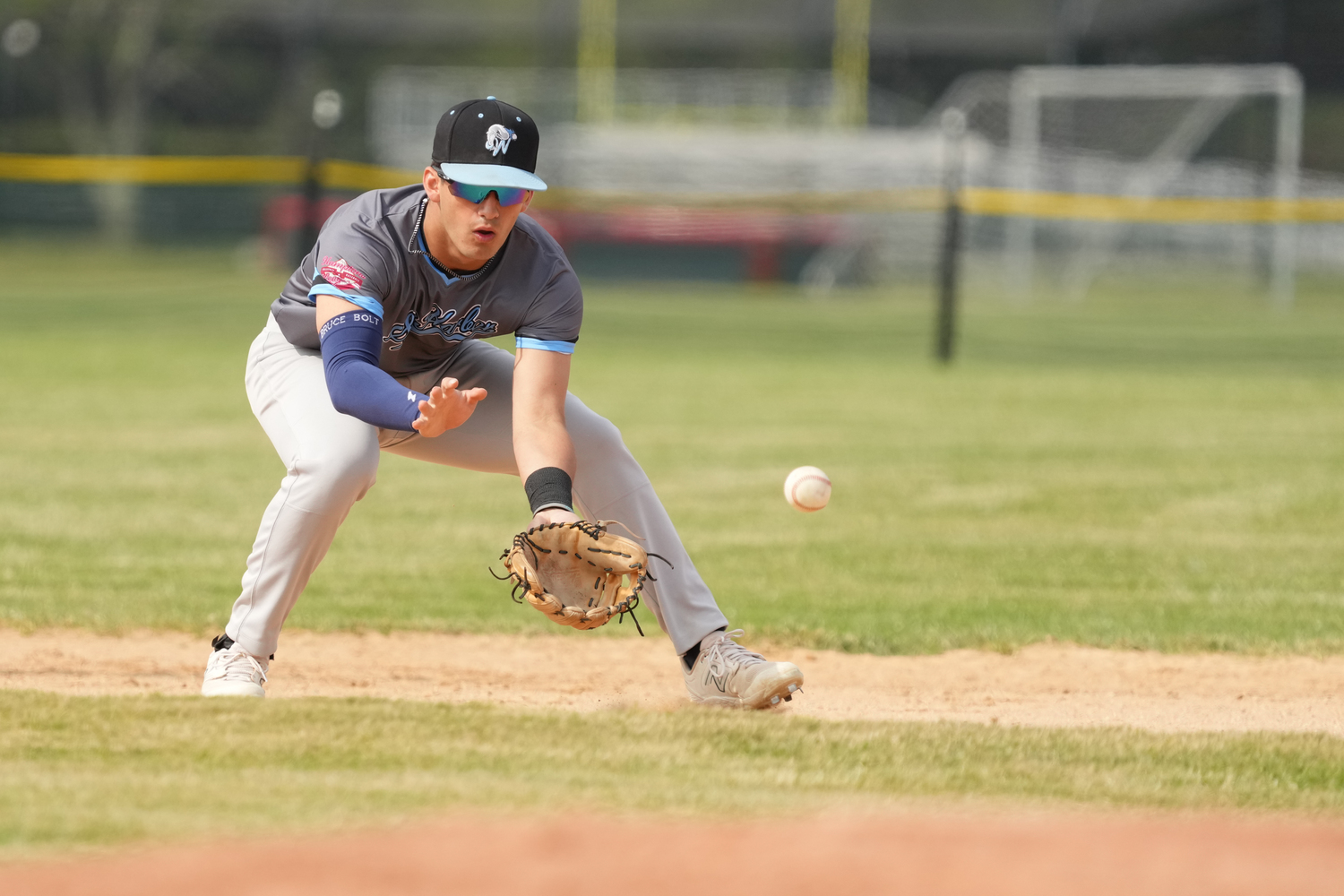 Sag Harbor's Milo Suarez (Dartmouth) gets set to field a ground ball.   RON ESPOSITO