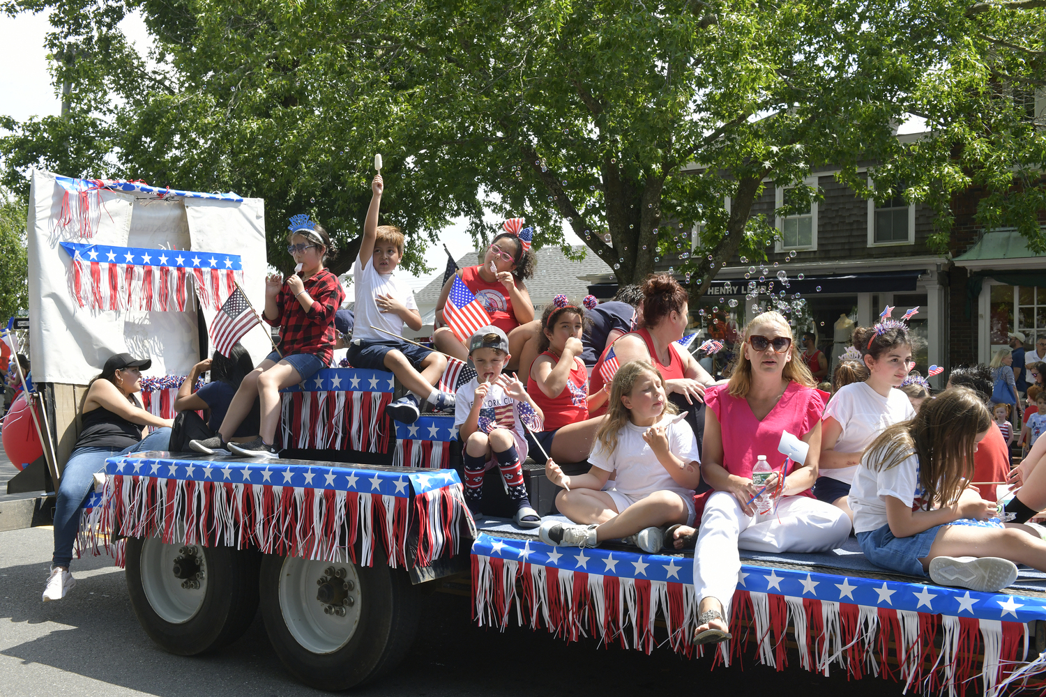 The Our Lady of the Hamptons float.