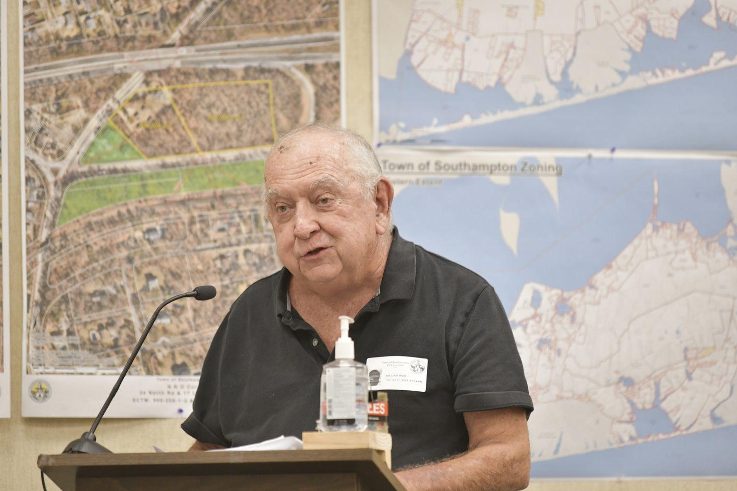 Bill Muir speaks about battery energy storage systems at Tuesday's Southampton Town Board meeting.      DANA SHAW