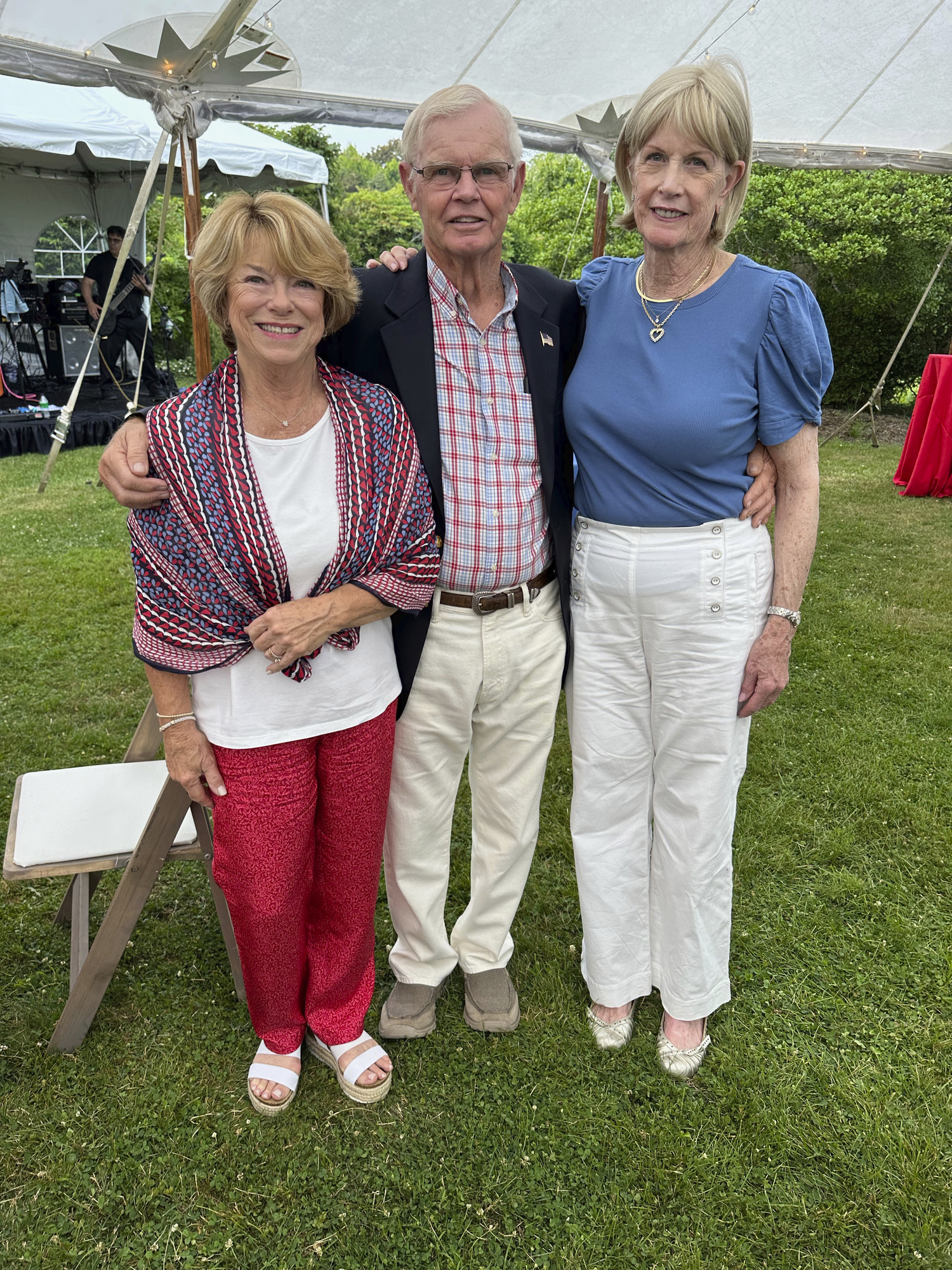 Linda and Bob Beck with Linda Korte .