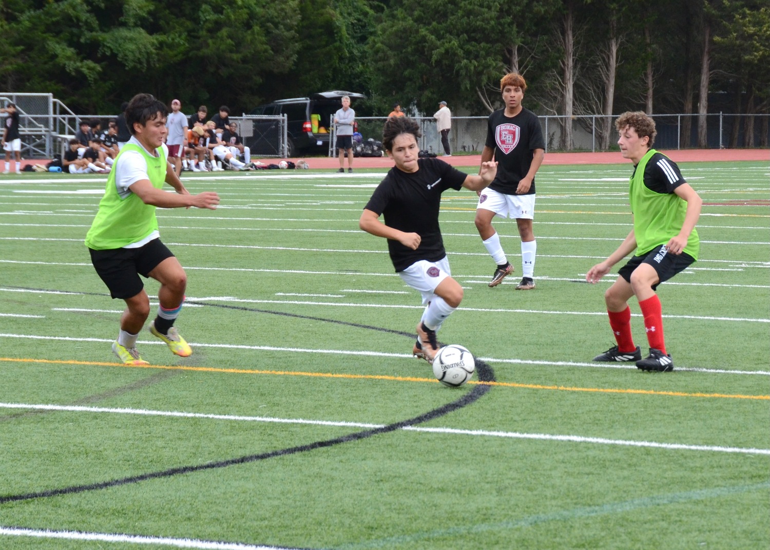 East Hampton boys soccer hosted a three-way scrimmage with Pierson/Bridgehampton and Southampton on Monday.   KYRIL BROMLEY