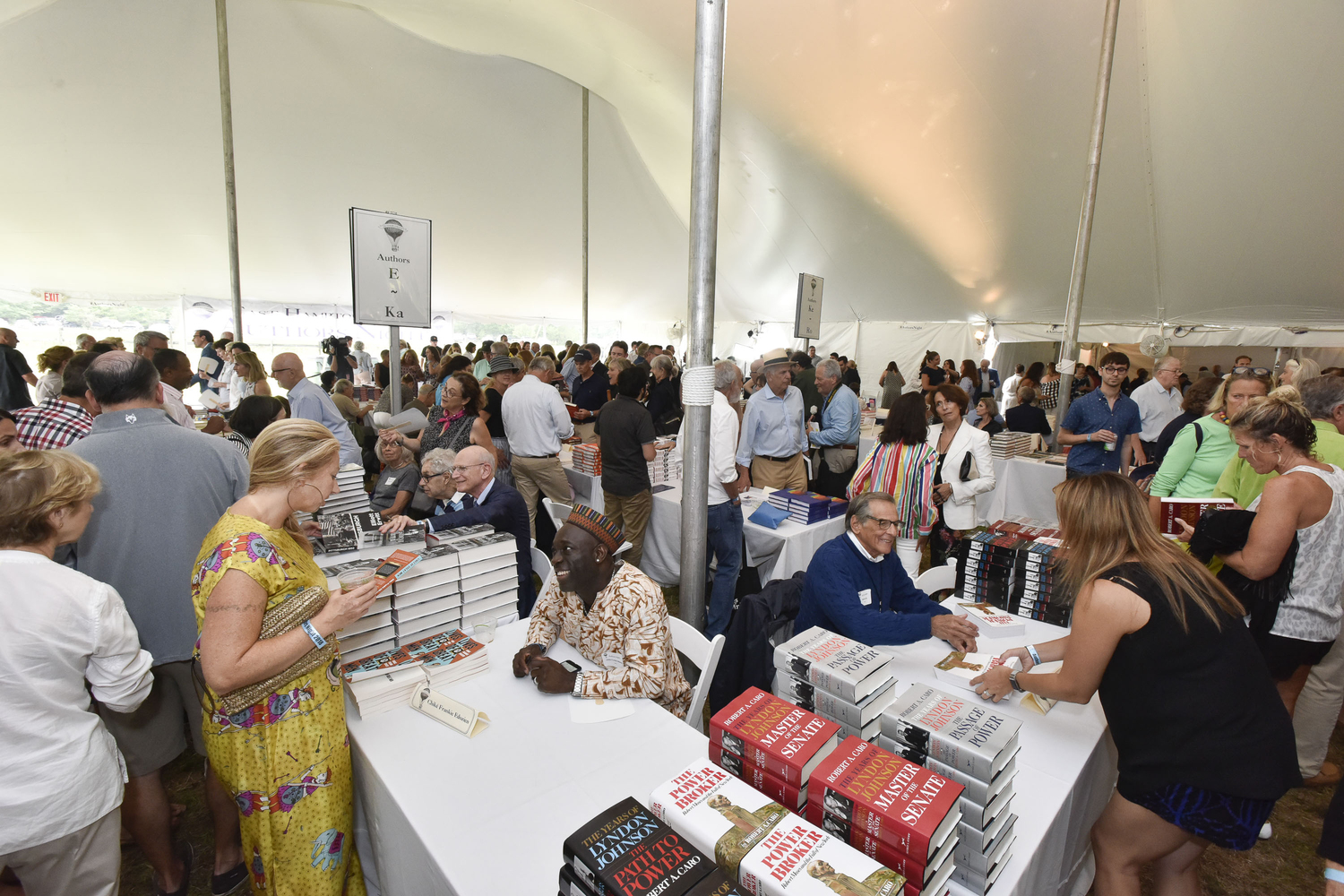 Fans chatting with authors. EUGENE GOLOGURSKY