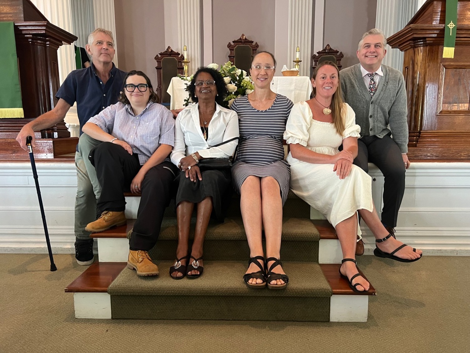 The Old Whalers’ Church held a ceremony on Sunday,  August 5, to  welcome six new members into the congregation, Kurt Kahofer, Amanda Reifsteck, Lorraine Baccas-Newell, Jennifer Devane-Mulhern, Dana Hilbert and Nick Maracz. COURTESY OLD WHALERS' CHURCH