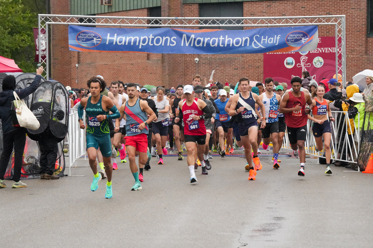 The 16th annual Hamptons Marathon went off on Saturday despite soggy conditions.   RON ESPOSITO