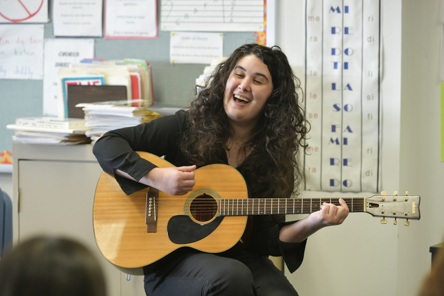 Sara Hartman chats about the music business with students at Pierson High School on September 27.  DANA SHAW