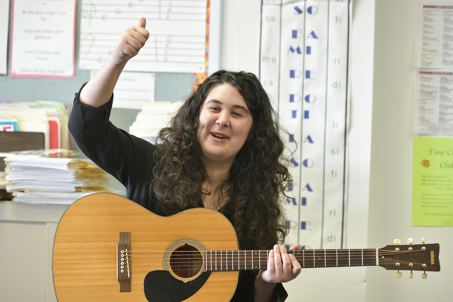 Sara Hartman chats about the music business with students at Pierson High School on September 27.  DANA SHAW