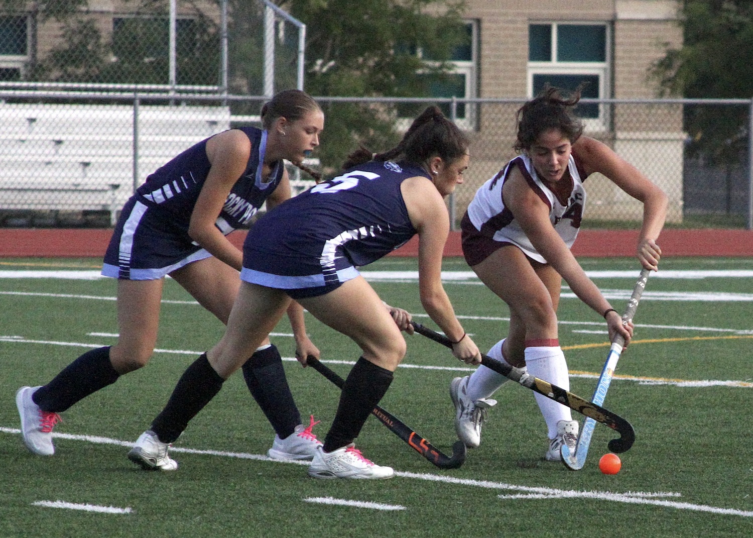 Senior midfielder and defender Melina Sarlo changes direction with the ball. DESIRÉE KEEGAN