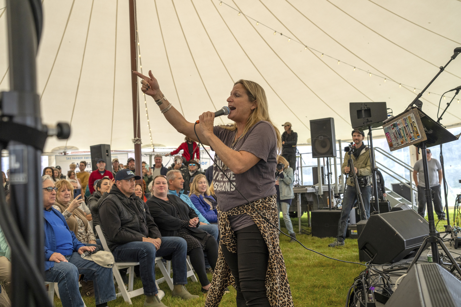 Nancy Atlas plays to an overflowing crowd in Steinbeck Park on Saturday.