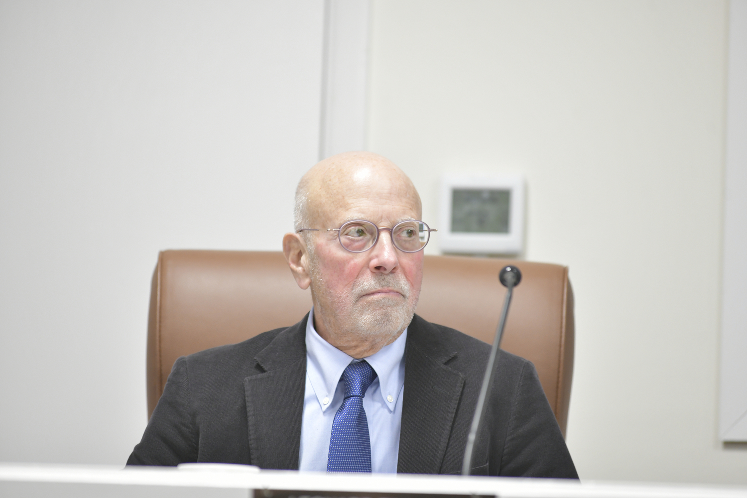 Trustee Leonard Zinnanti         DANA SHAW
