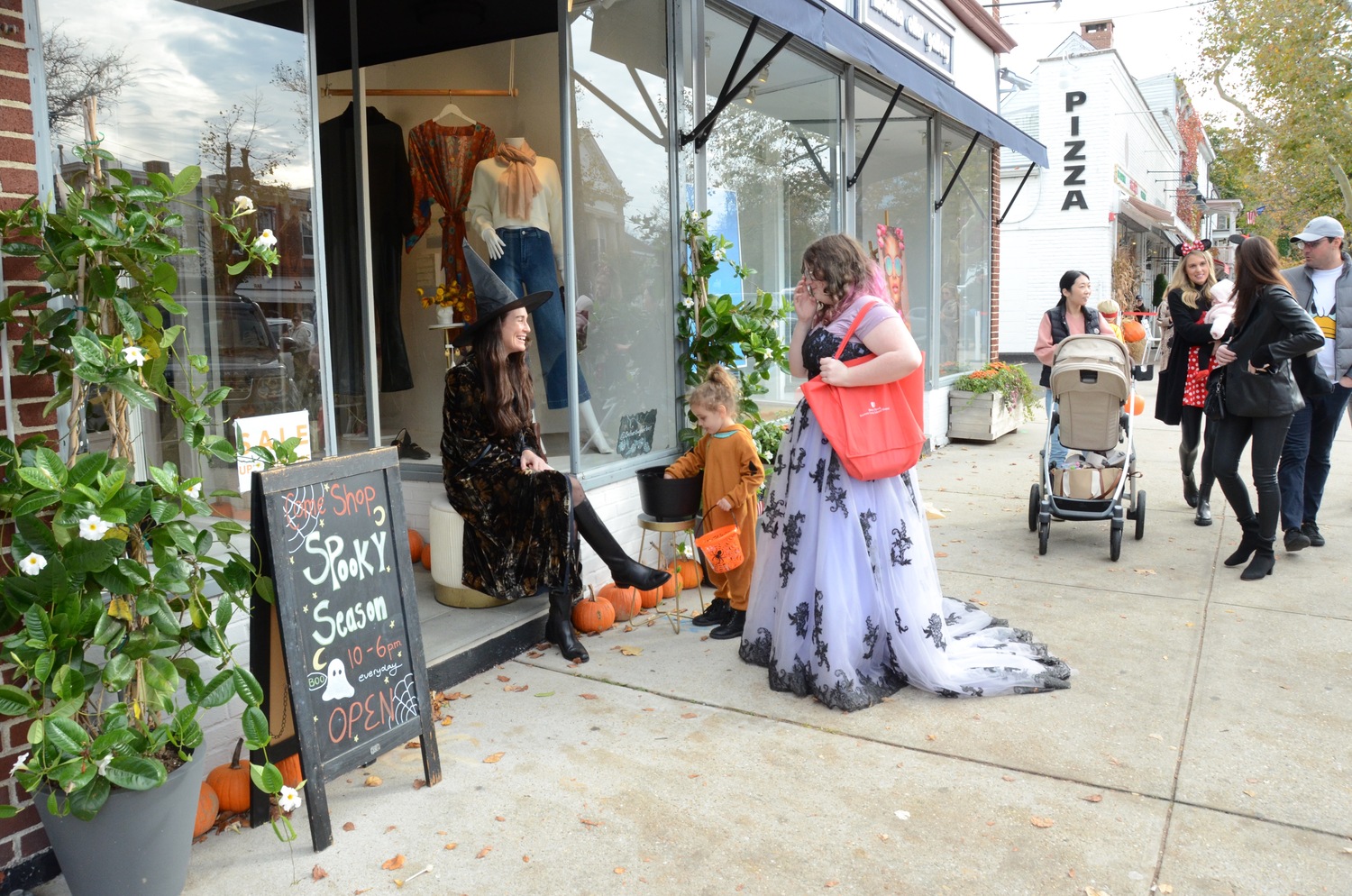 Sag Harbor Chamber Hosts Pumpkin Trail 27 East