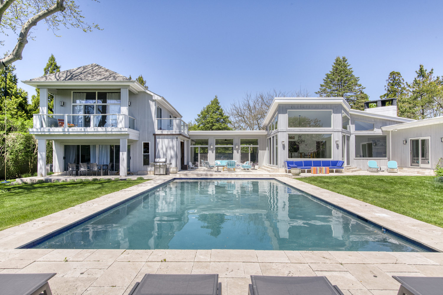 126 Meadowmere Lane in Southampton Village recently sold for $9.5 million.  COURTESY BROWN HARRIS STEVENS