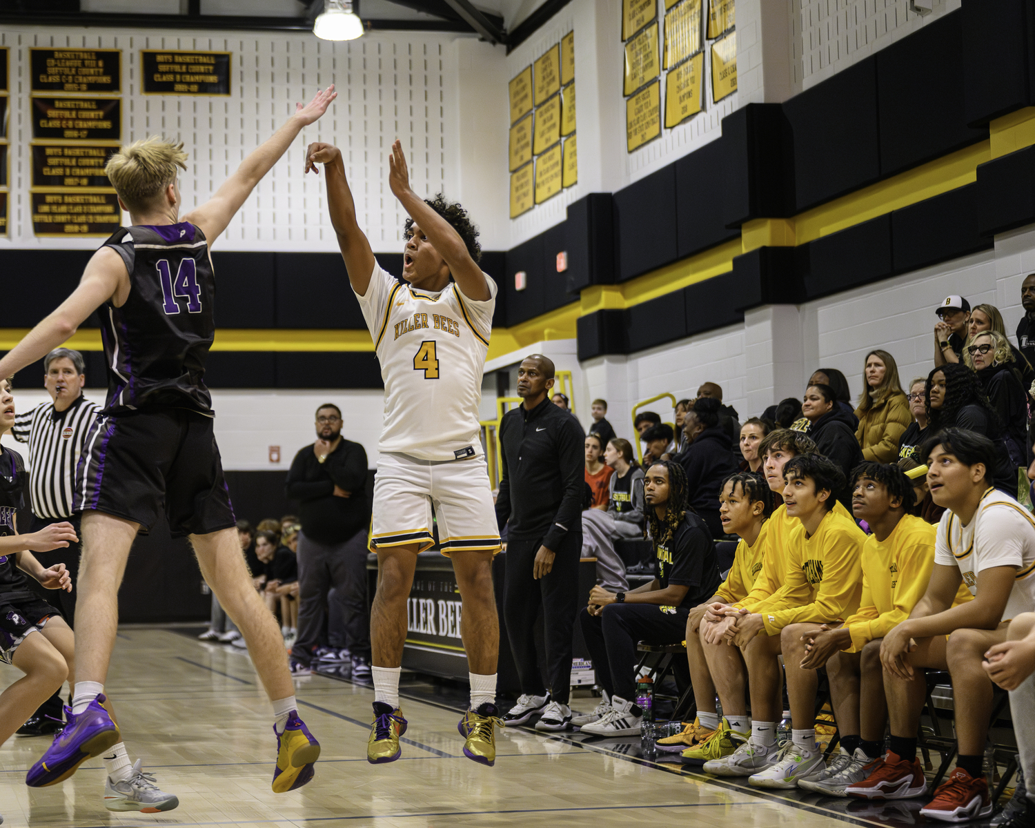Bridgehampton sophomore Alex Davis scored a game-high 31 points in last week's home-opening victory.   MARIANNE BARNETT