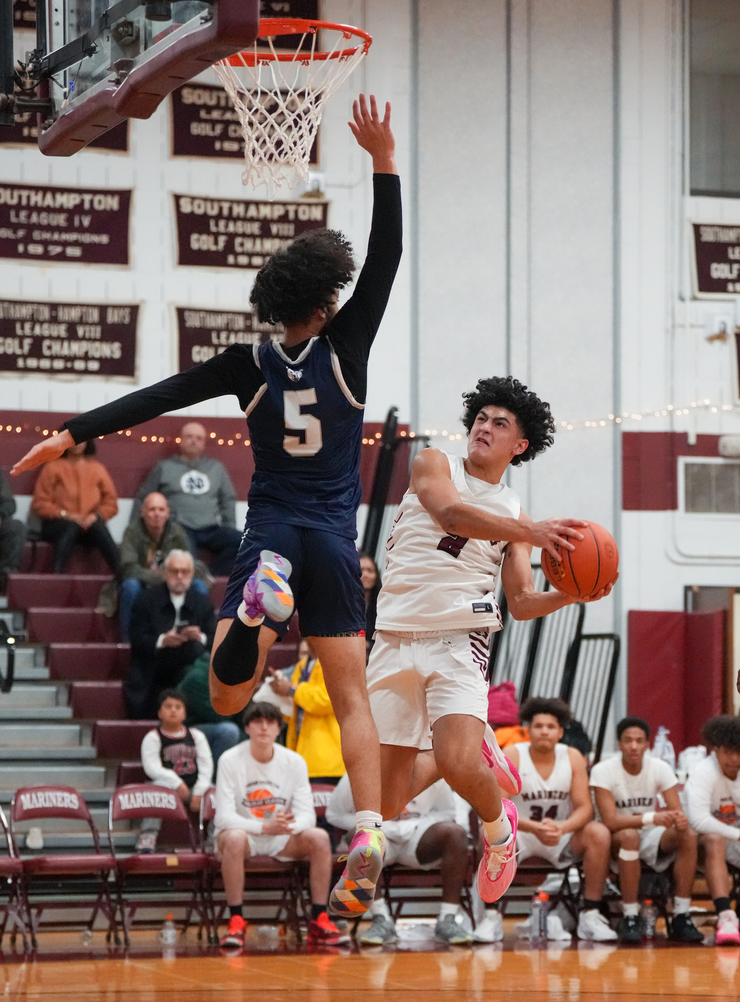 Alex Franklin looks to avoid Dylan Kopp.   RON ESPOSITO/SOUTHAMPTON SCHOOL DISTRICT