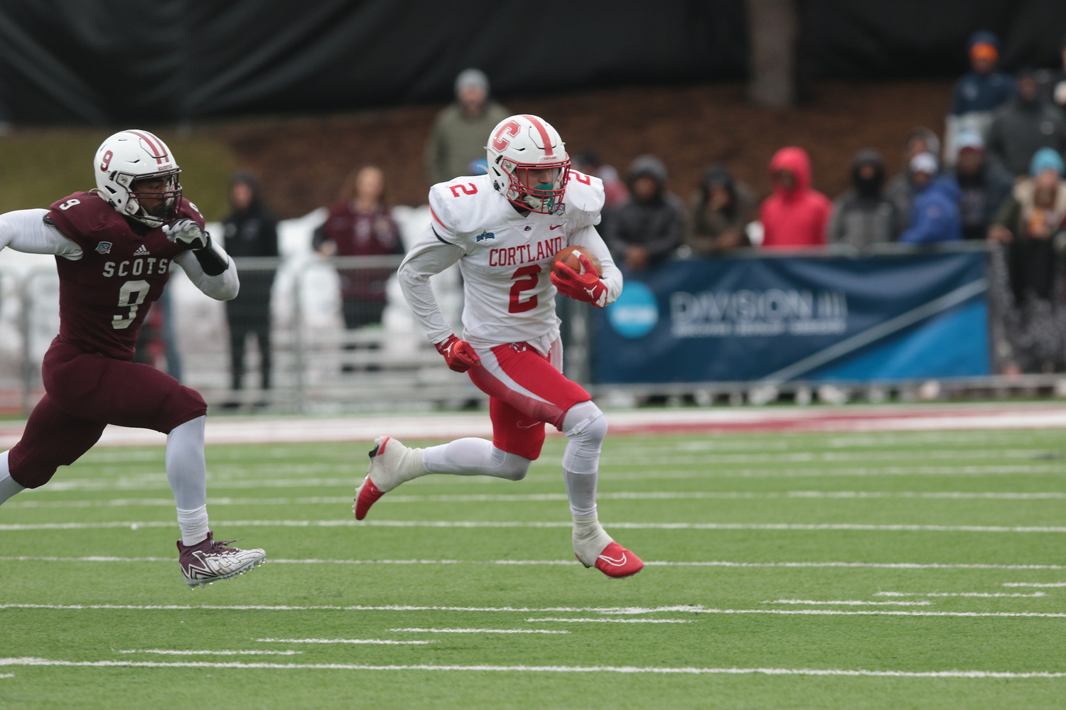 Jaden AlfanoStJohn playing in the NCAA Division III quarterfinals at Alma.  LARRY RADLOFF/D3PHOTOGRAPHY.COM