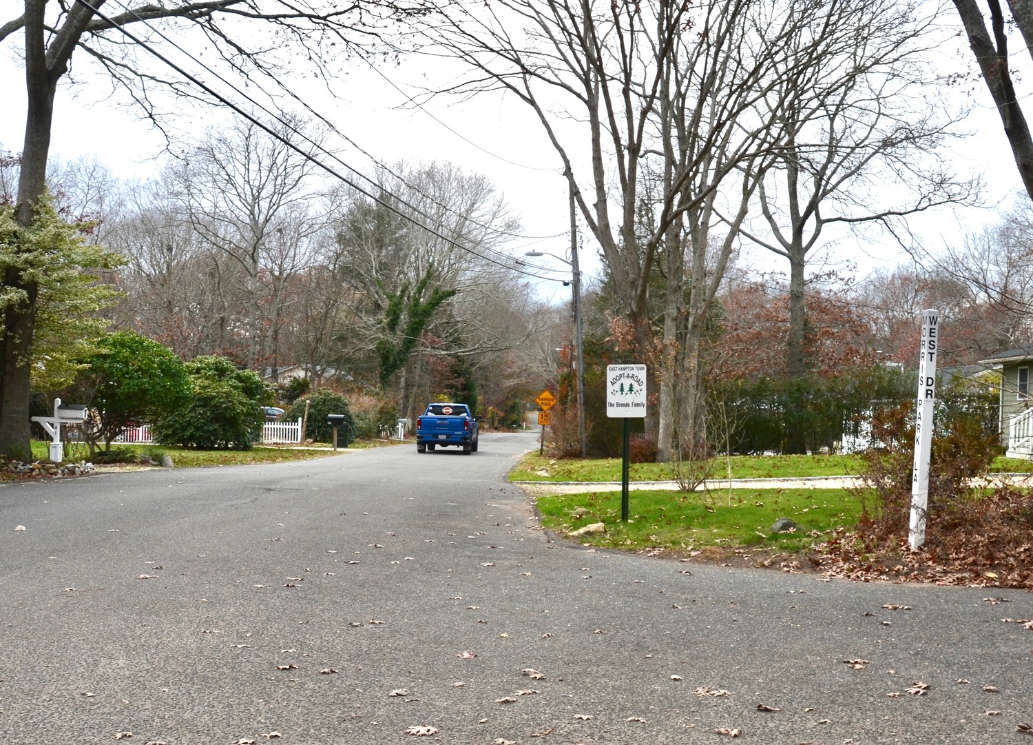Morris Park Lane and West Drive in northern East Hampton are the latest backroads to be inundated by vehicles trying to dodge traffic backups, to the chagrin of residents. East Hampton Town has proposed imposing a weight limit to at least cut down on the number of heavy commercial vehicles using the narrow residential streets, and two new stop signs to slow some of the cut-through traffic. 
KYRIL BROMLEY