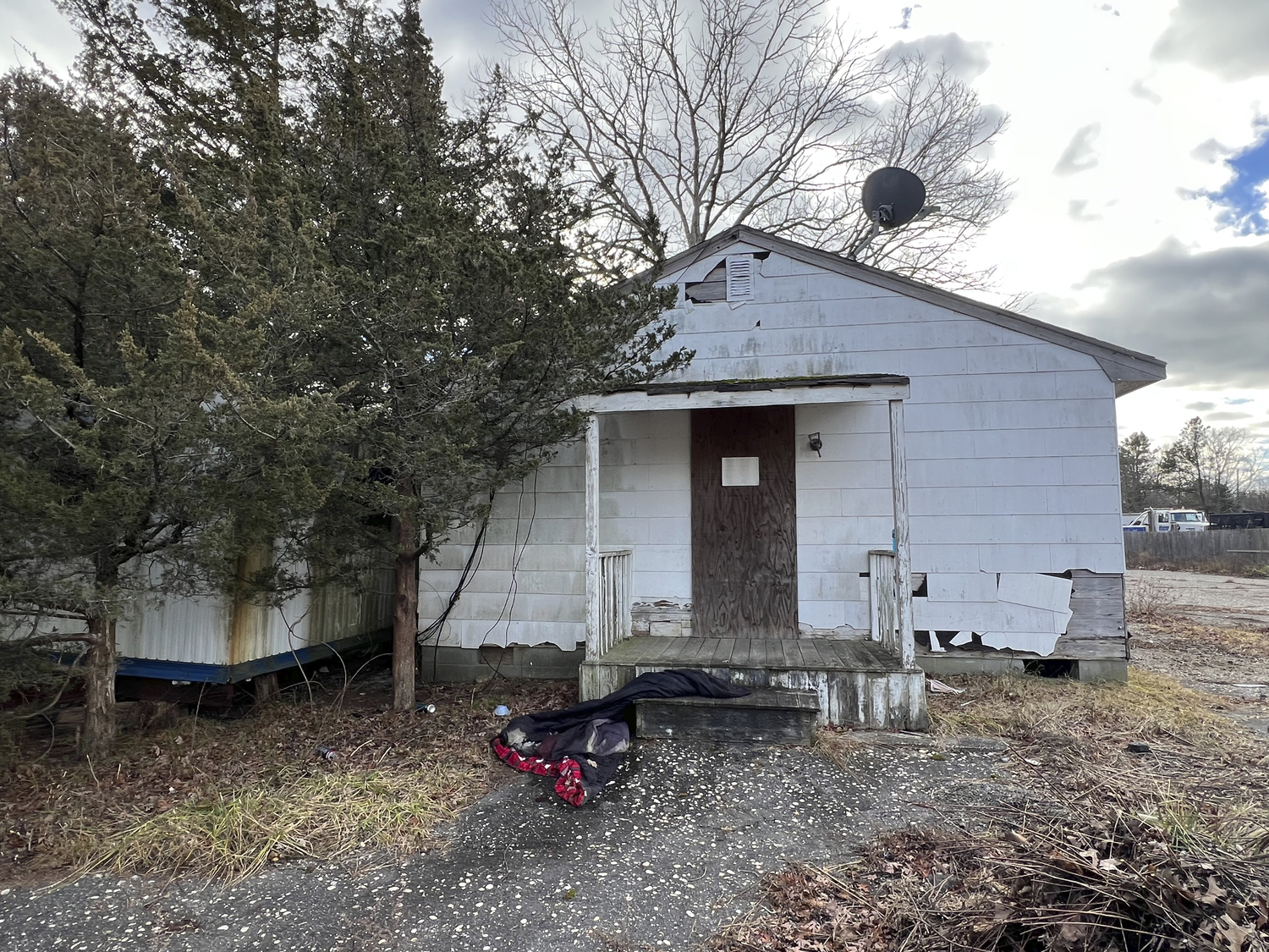 Structures and property behind the former Hampton Bays Diner.   DANA SHAW