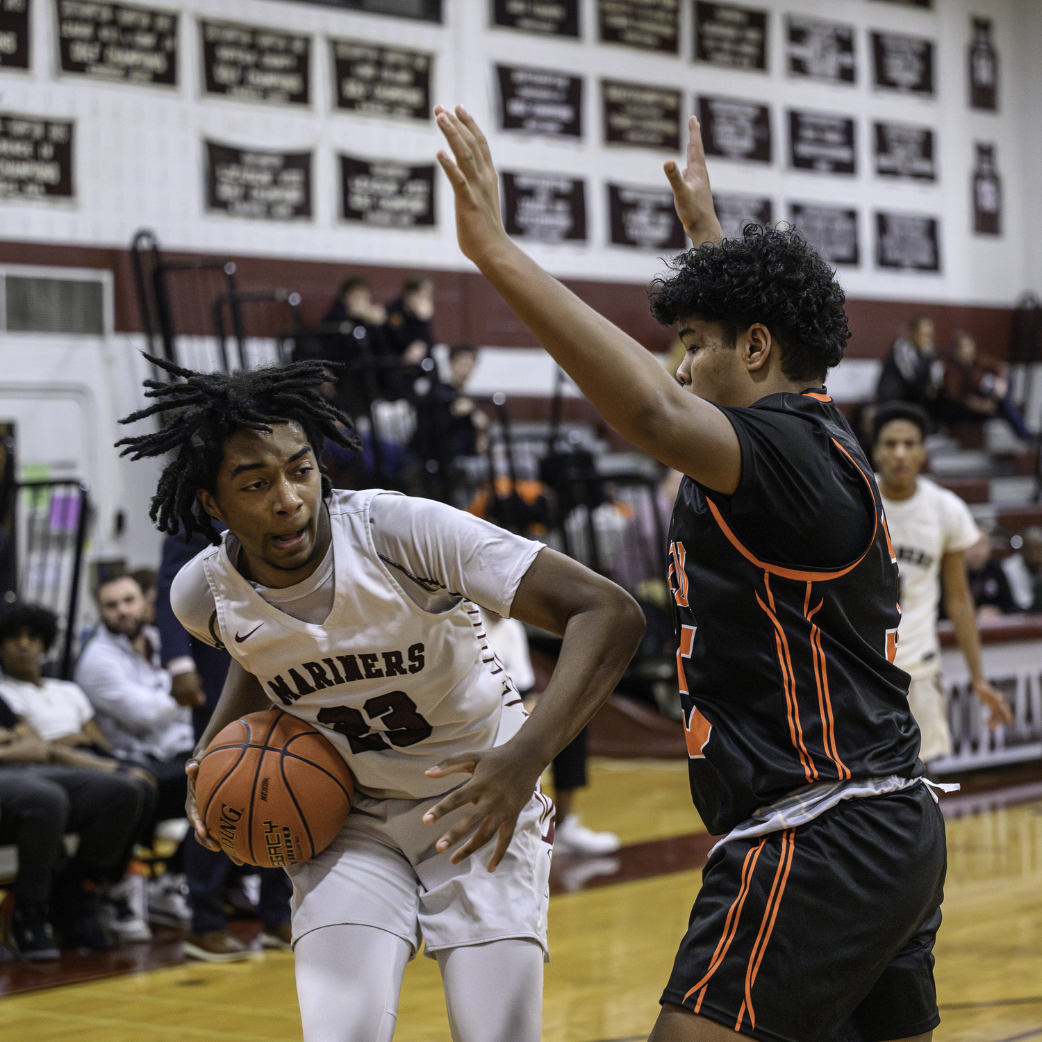 Southampton senior Tyler Blake looks to pass to a teammate.   MARIANNE BARNETT