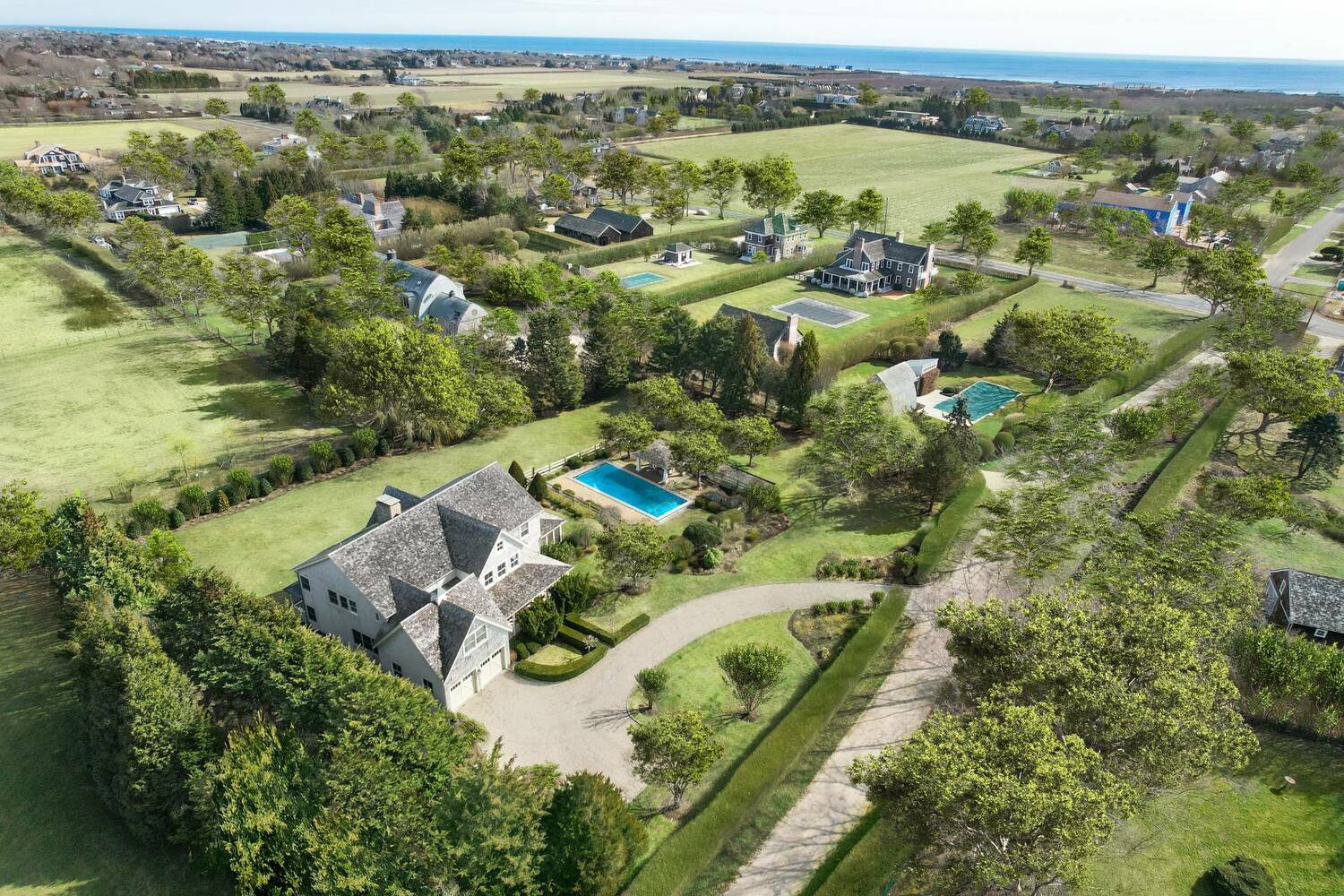 124 Hedges Lane in Sagaponack recently sold for $9.5 million.  COURTESY HEDGEROW EXCLUSIVE PROPERTIES