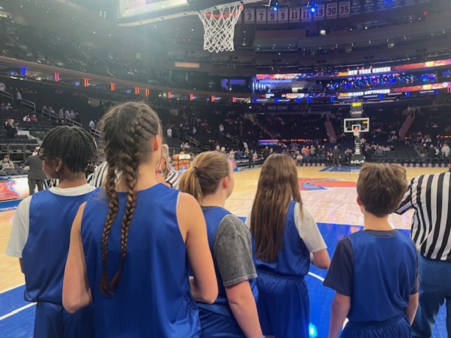 Bridgehampton Union Free School District, in conjunction with the Ross School, recently ventured on a unique and interactive field trip to Madison Square Garden. During the visit, Bridgehampton’s boys and girls basketball teams played on the court as part of a Jr. Knicks scrimmage before the NBA game against the Memphis Grizzlies. The experience was inspiring for those with aspirations to continue in Bridgehampton’s high school basketball program. COURTESY BRIDGEHAMPTON SCHOOL