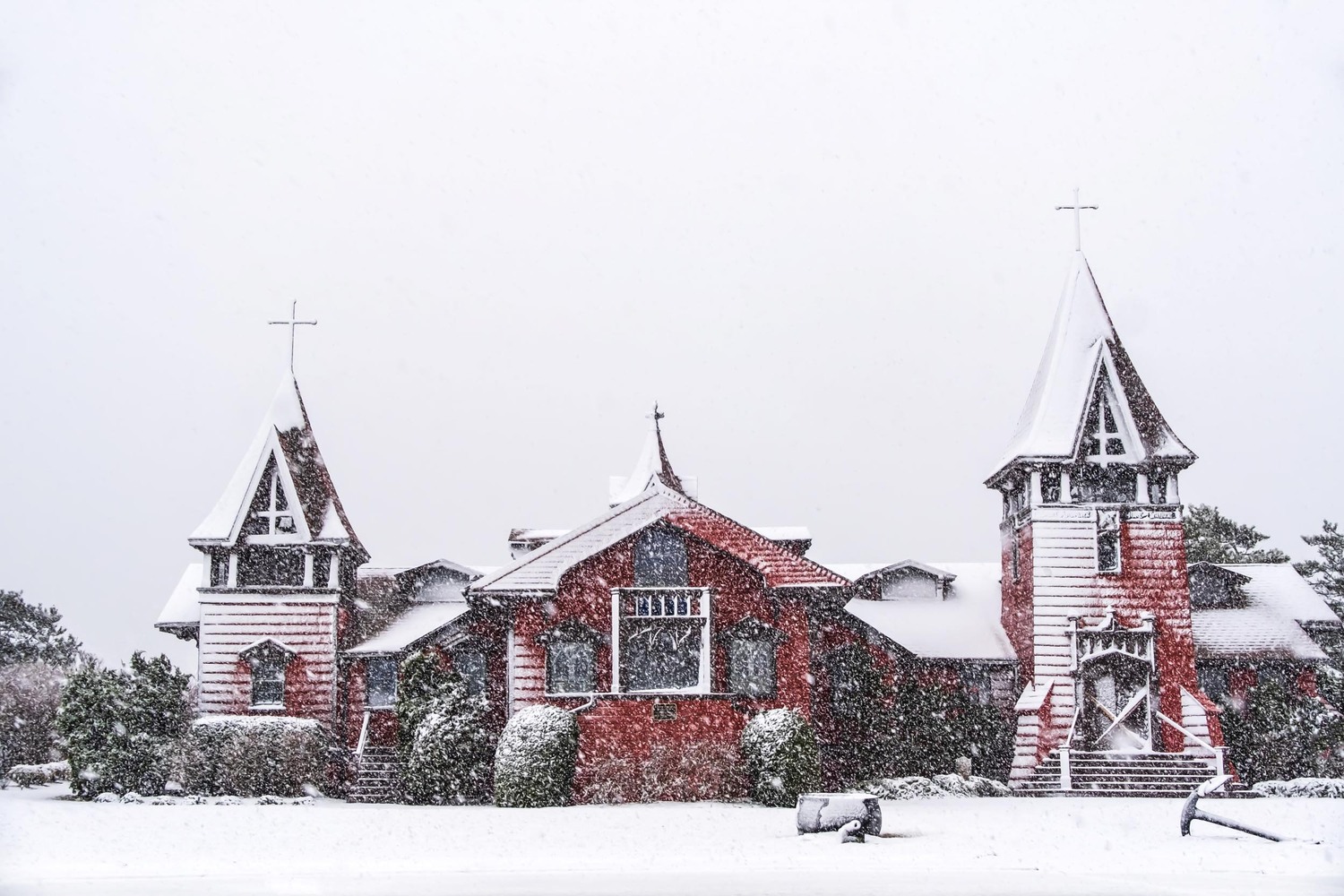 The St. Andrews Dune Church in Southampton during Tuesday's snowstorm.