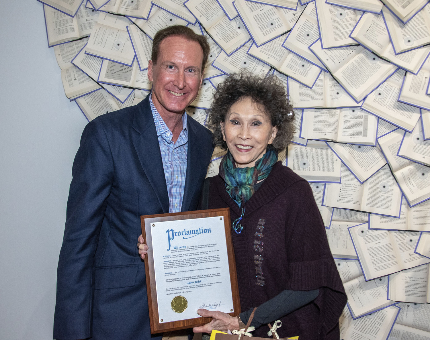 Southampton Village Mayor Bill Manger presented filmmaker Lana Jokel with a proclamation on Saturday at the Southampton Arts Center for all of her years of work and support of the Arts Center.    LISA TAMBURINI