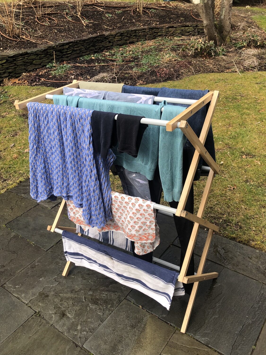 As the weather warms, skip the energy intensive dryer and let that spring wind air-dry your clothes. picking up the fresh, clean smell of springtime. It also prolongs the life of your clothes and saves money. JENNY NOBLE