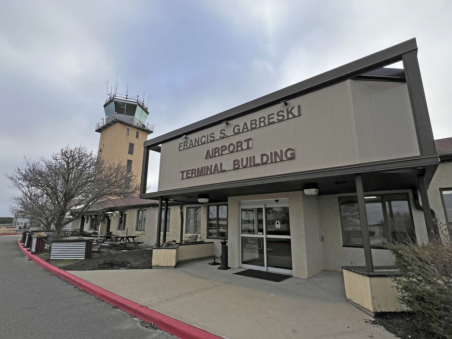 The WWII-era control tower at Gabreski will be demolished once the new tower is built nearby.  DANA SHAW